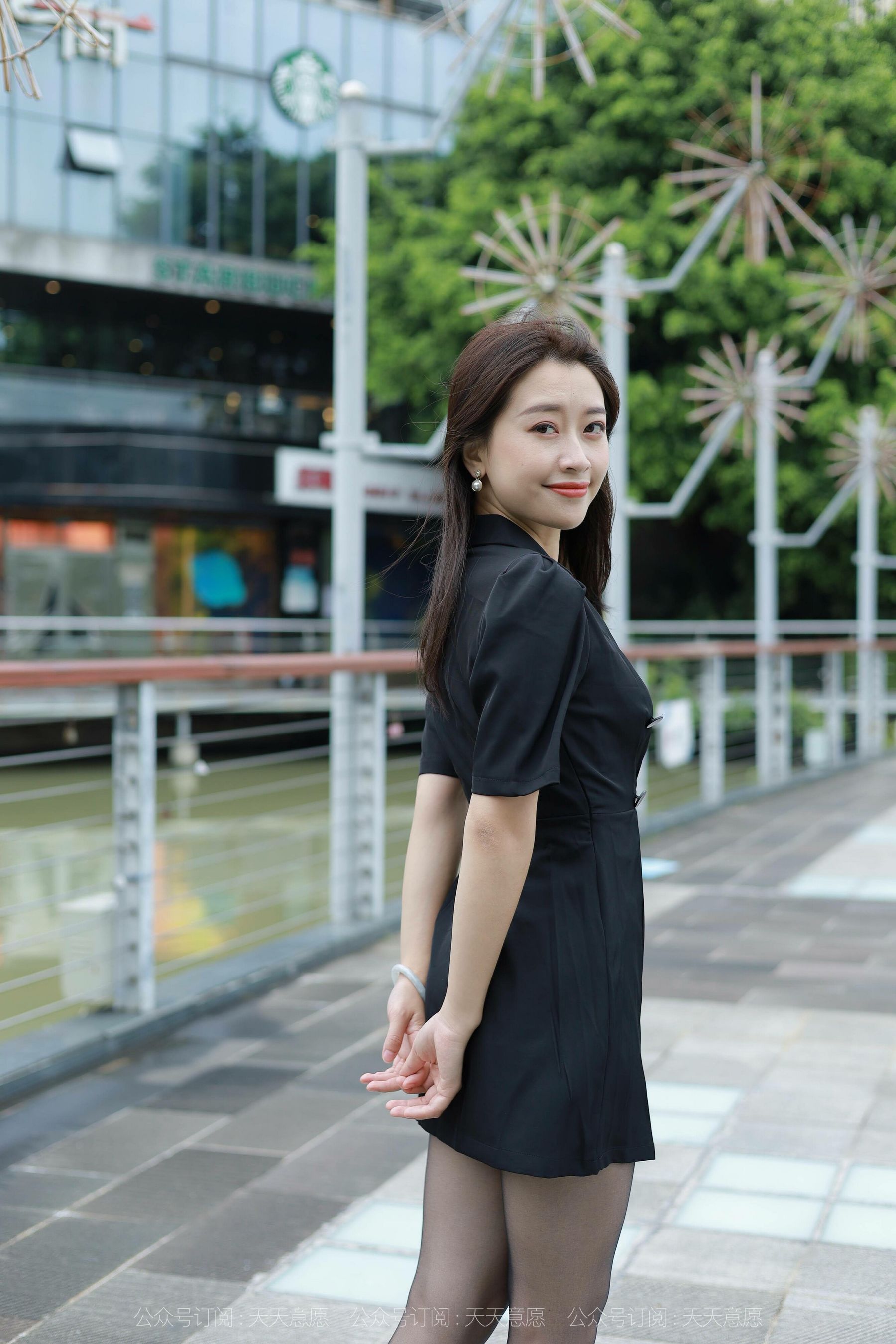 模特：小婕《桥上的美女》-图23