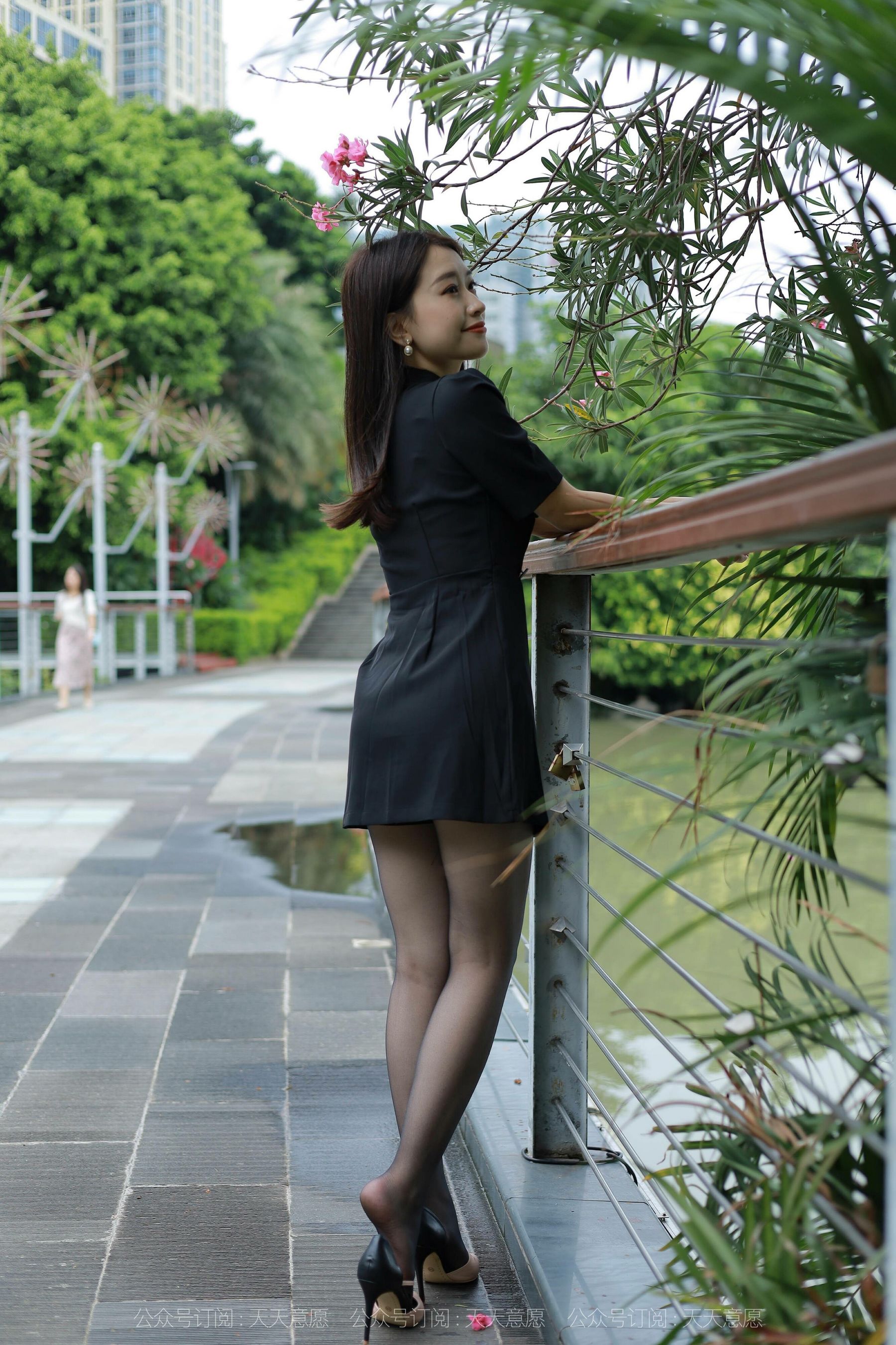 模特：小婕《桥上的美女》-图35