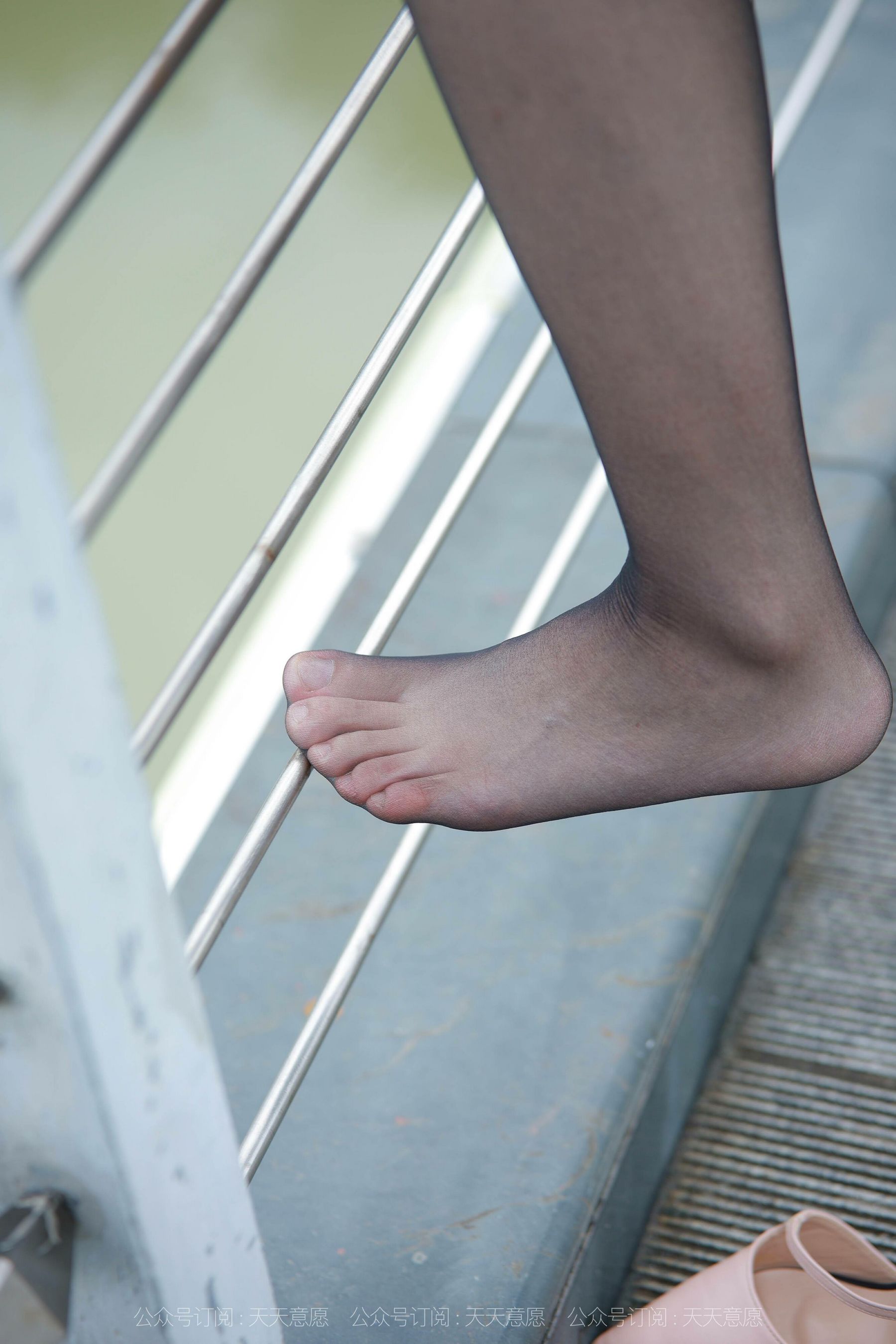 模特：小婕《桥上的美女》-图64