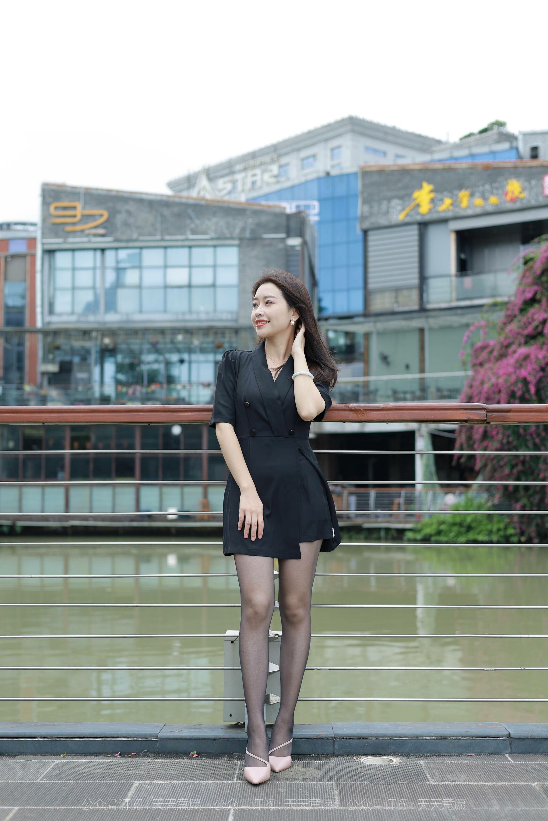 模特：小婕《桥上的美女》-图6