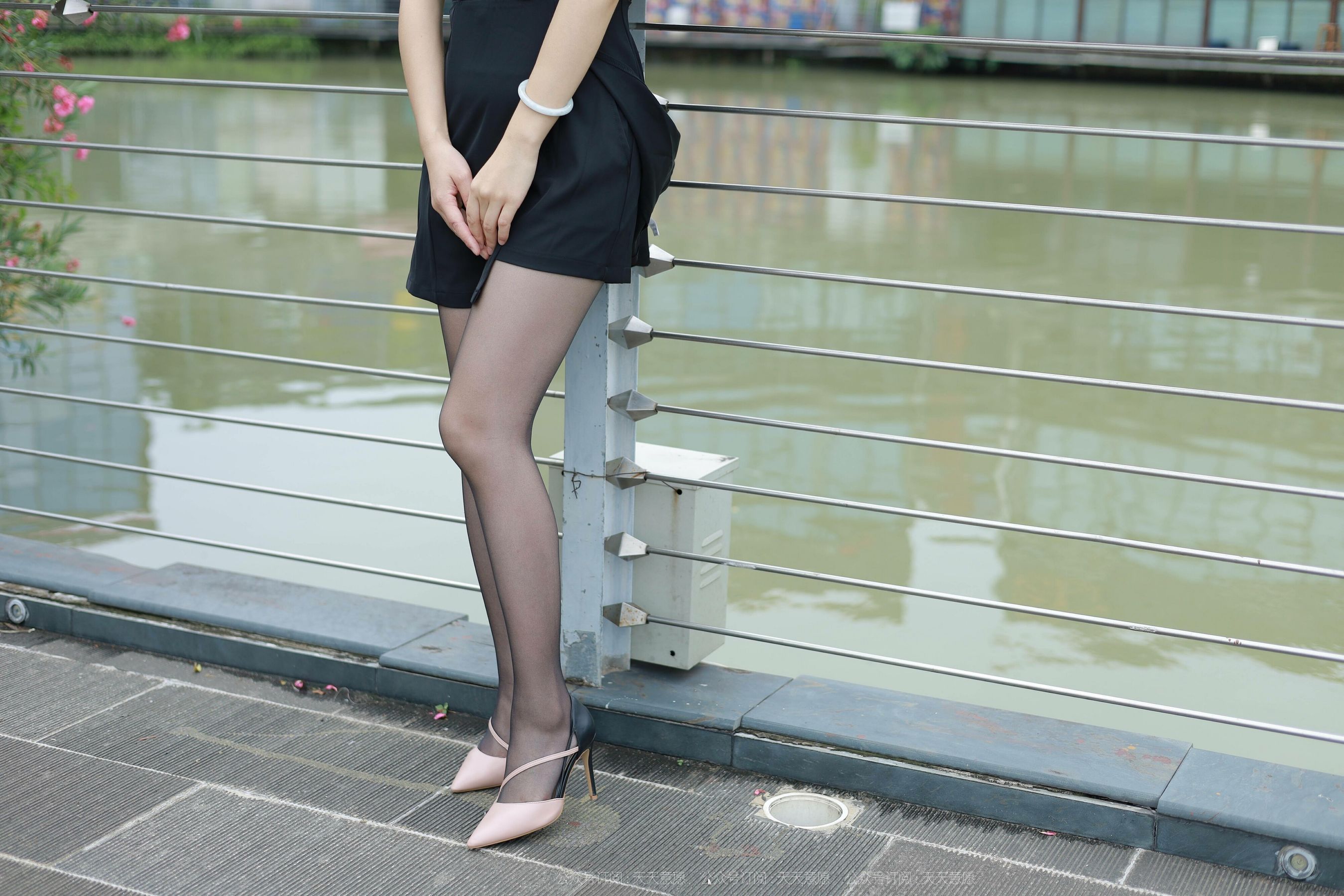 模特：小婕《桥上的美女》-图8