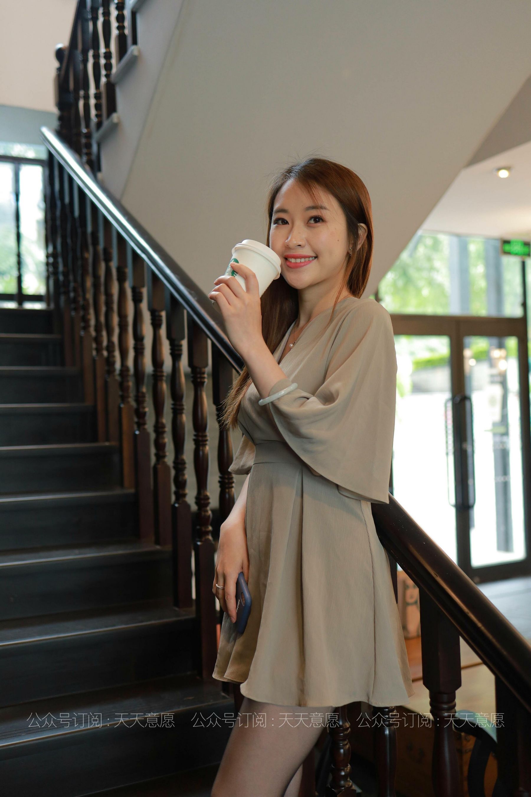 模特：小婕《红色跟底一身轻》-图15