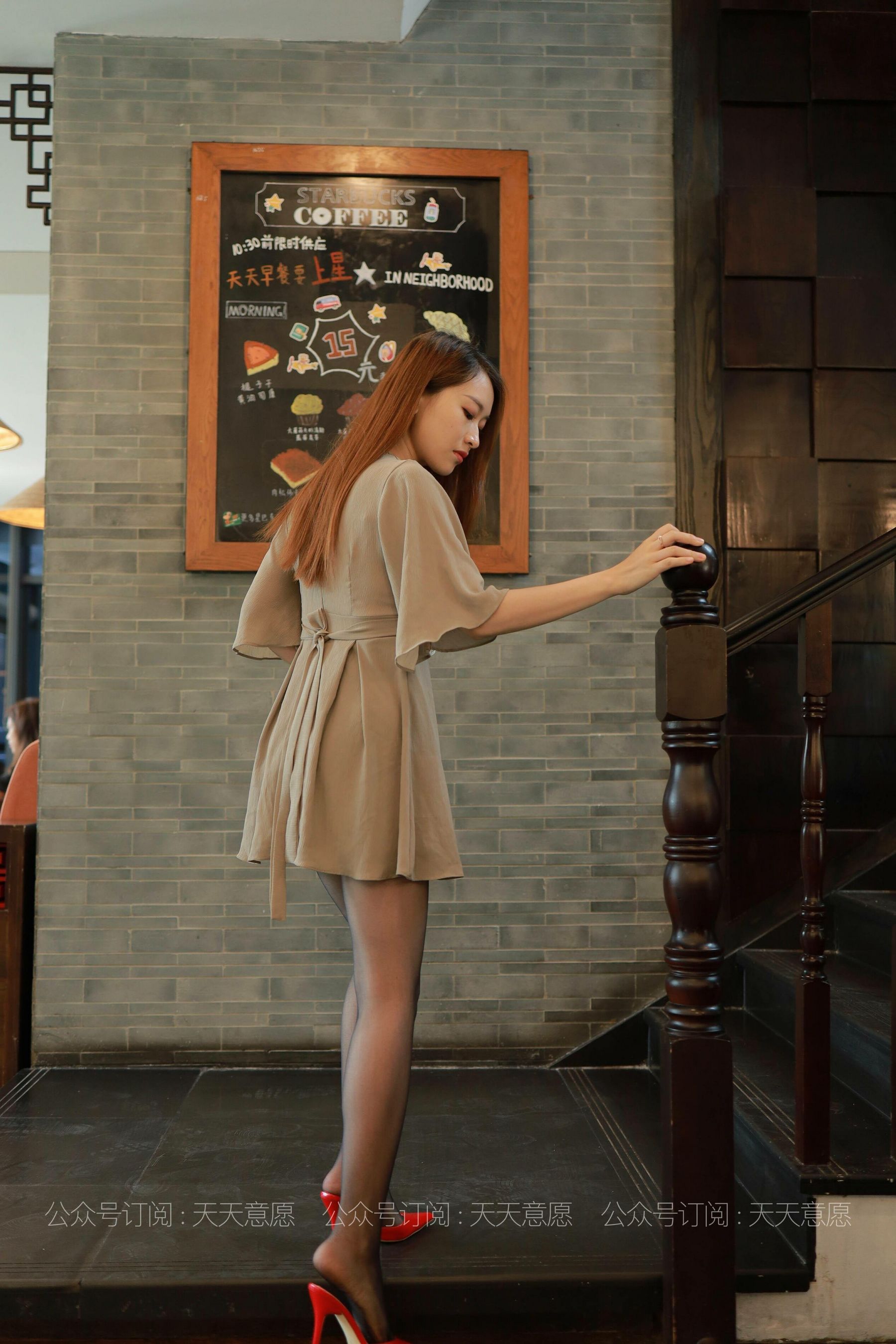 模特：小婕《红色跟底一身轻》-图3