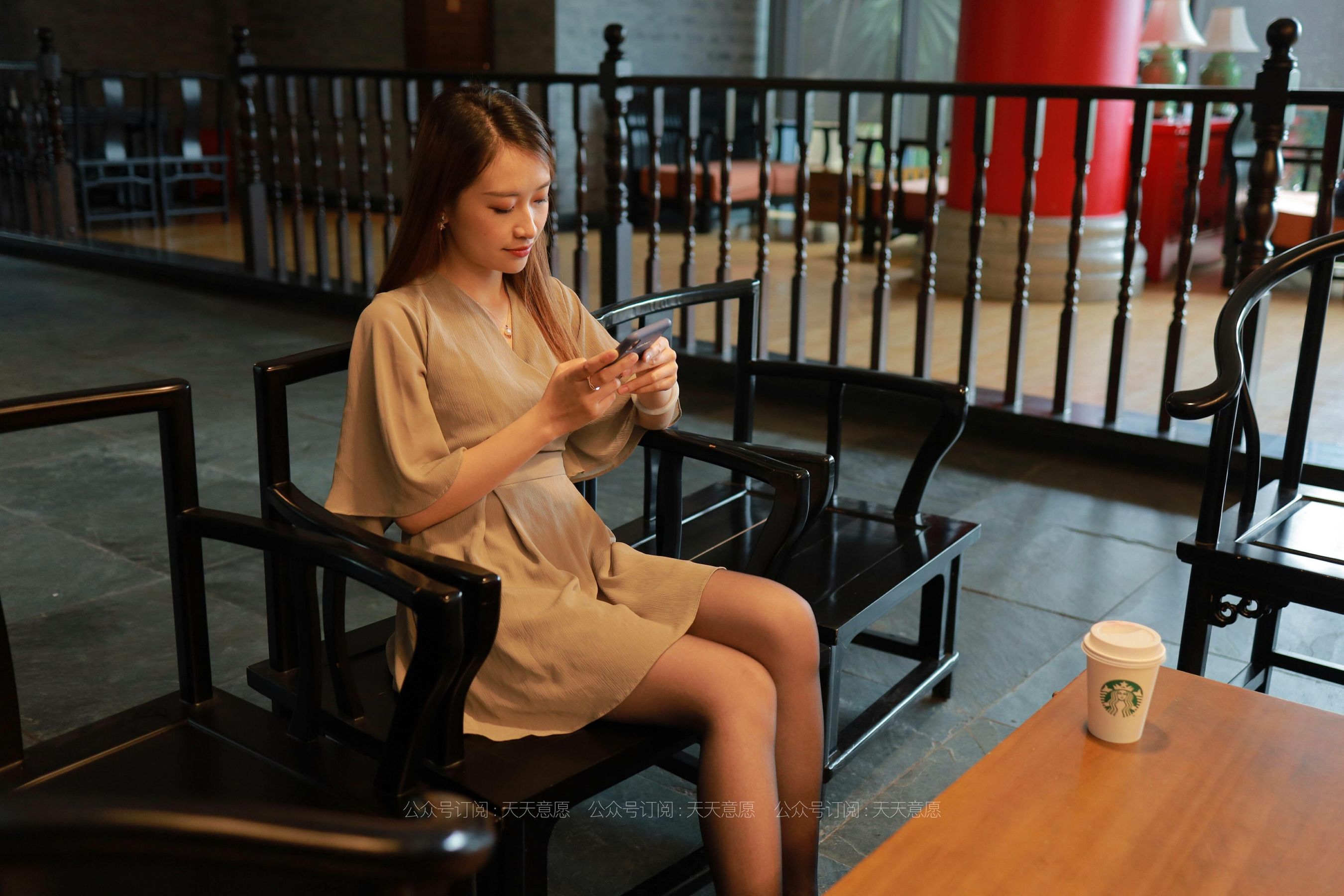 模特：小婕《红色跟底一身轻》-图50