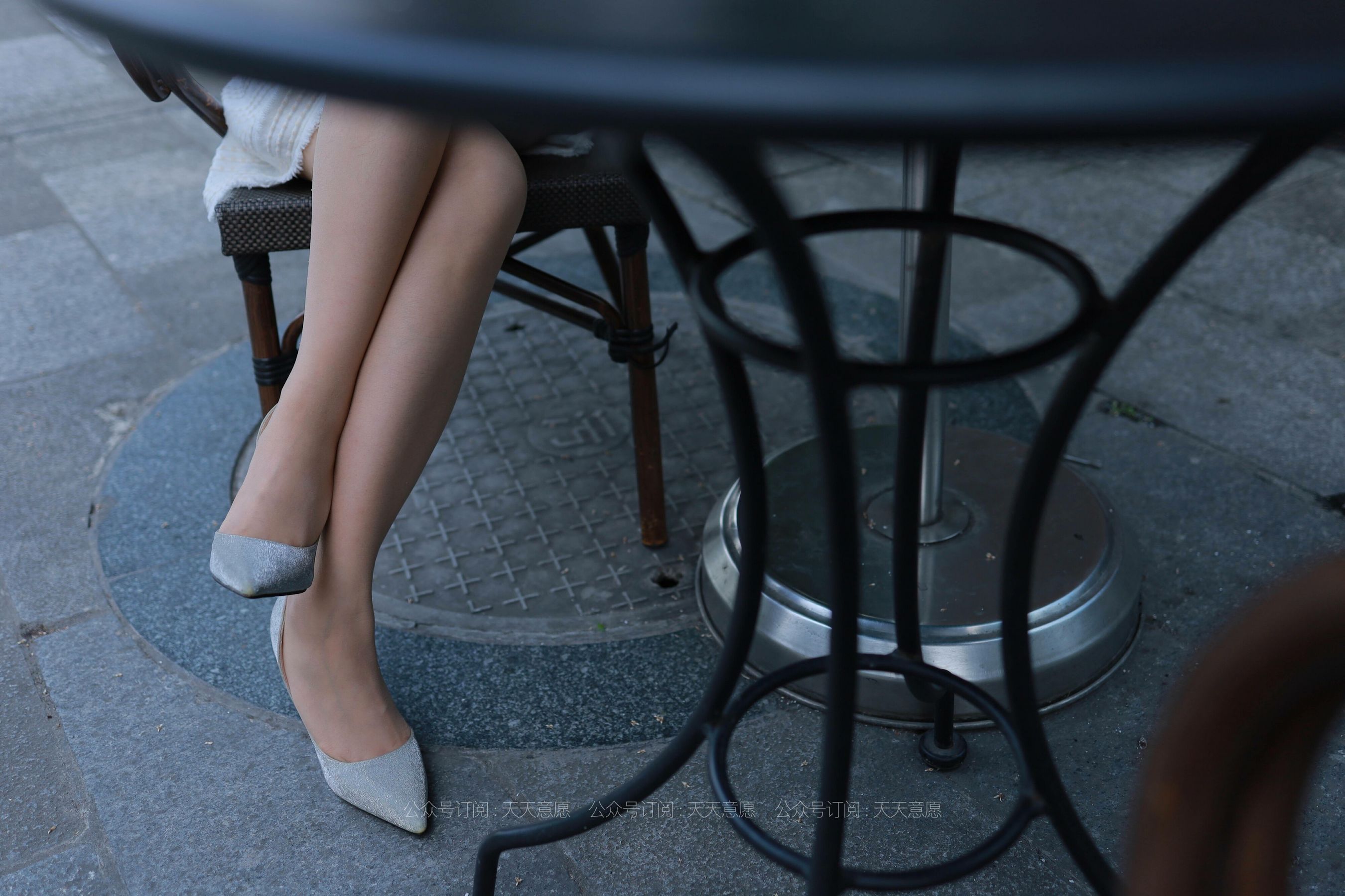 模特：小婕《肉丝白裙俏佳人》-图55