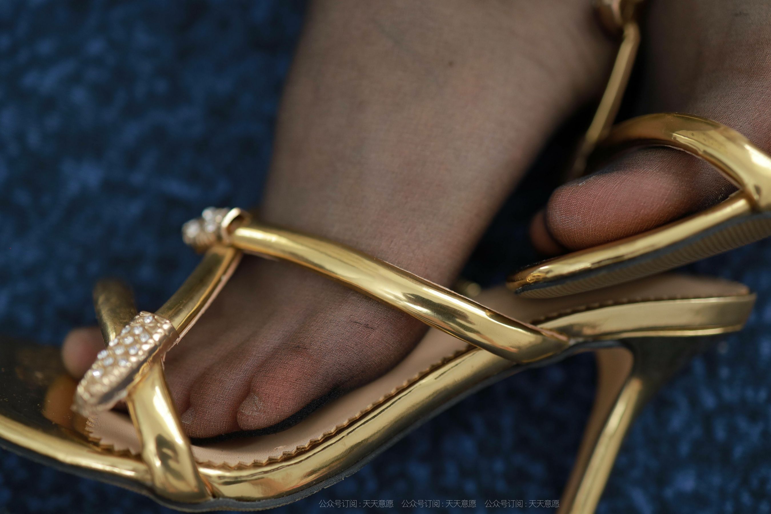 模特：小婕《金色吊带裙》-图44