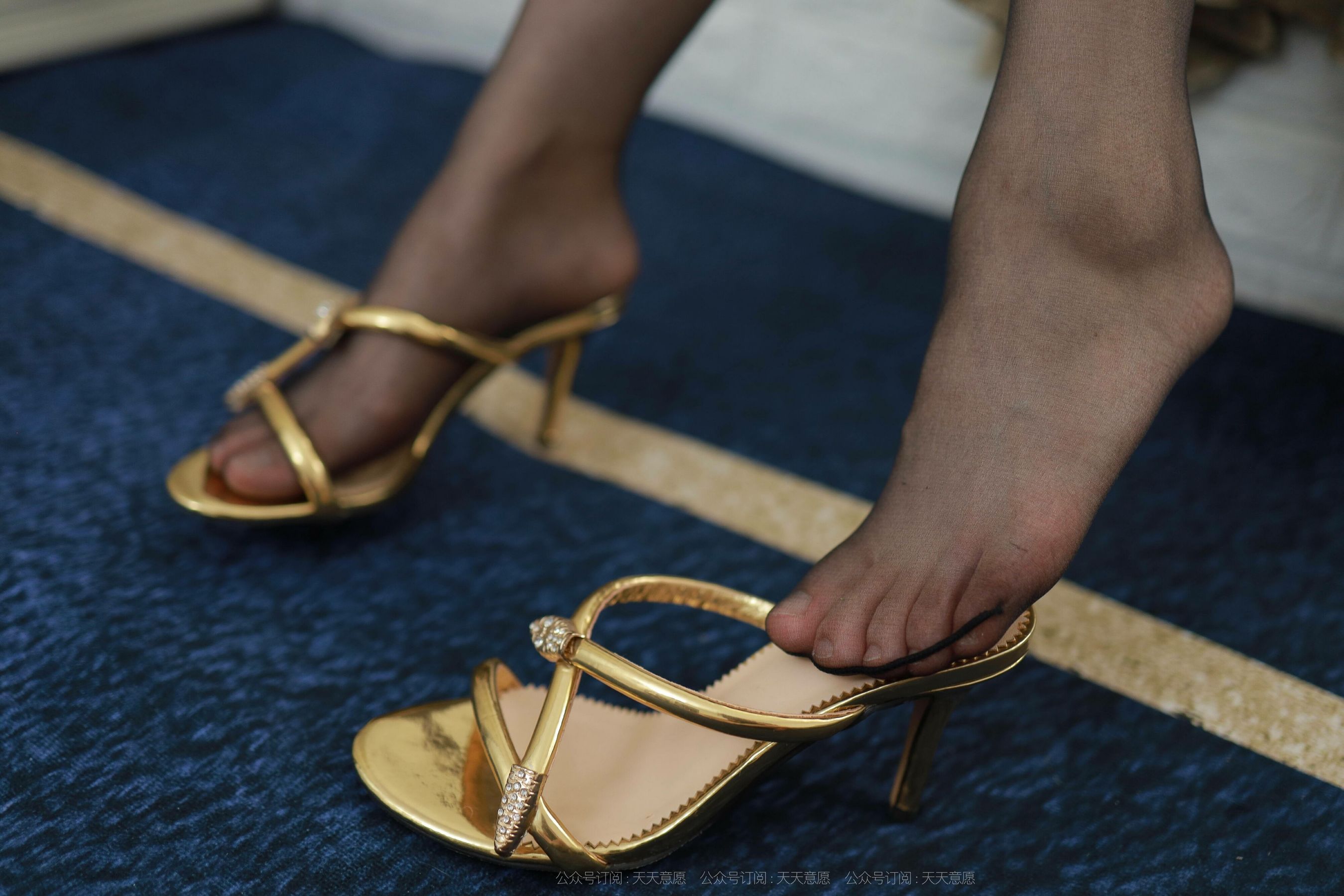 模特：小婕《金色吊带裙》-图91