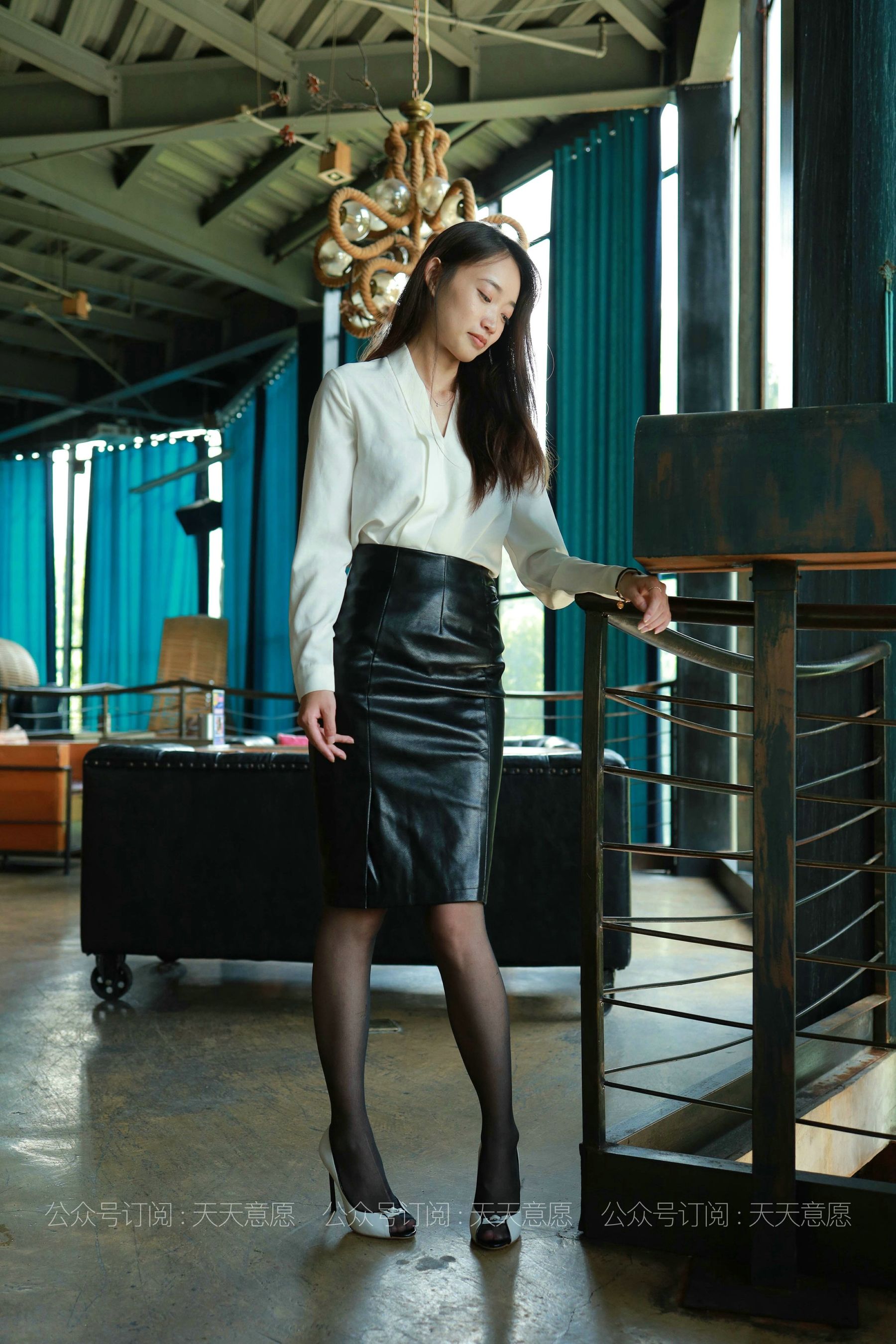 模特：小高《OL黑玫瑰》-图10