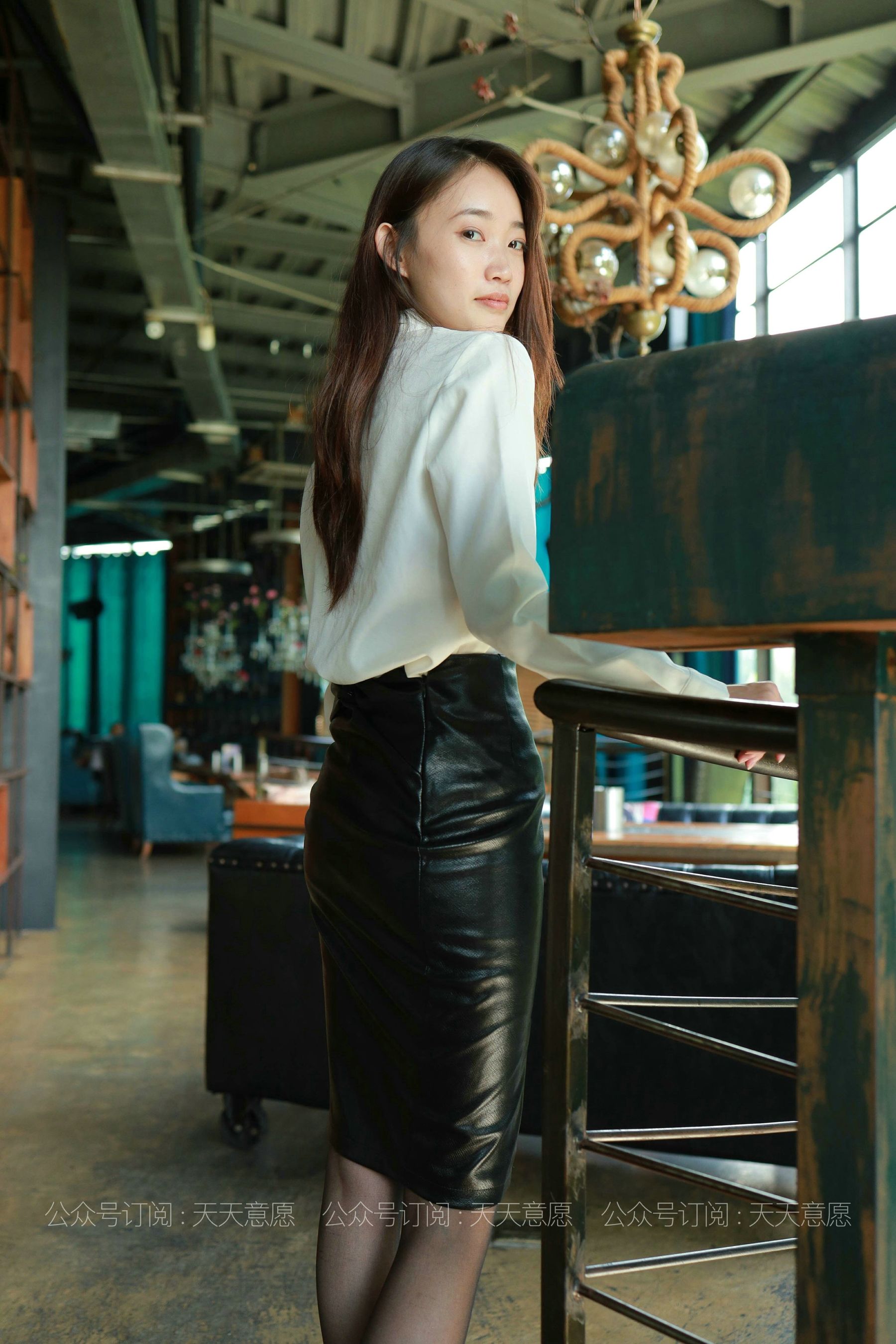 模特：小高《OL黑玫瑰》-图7