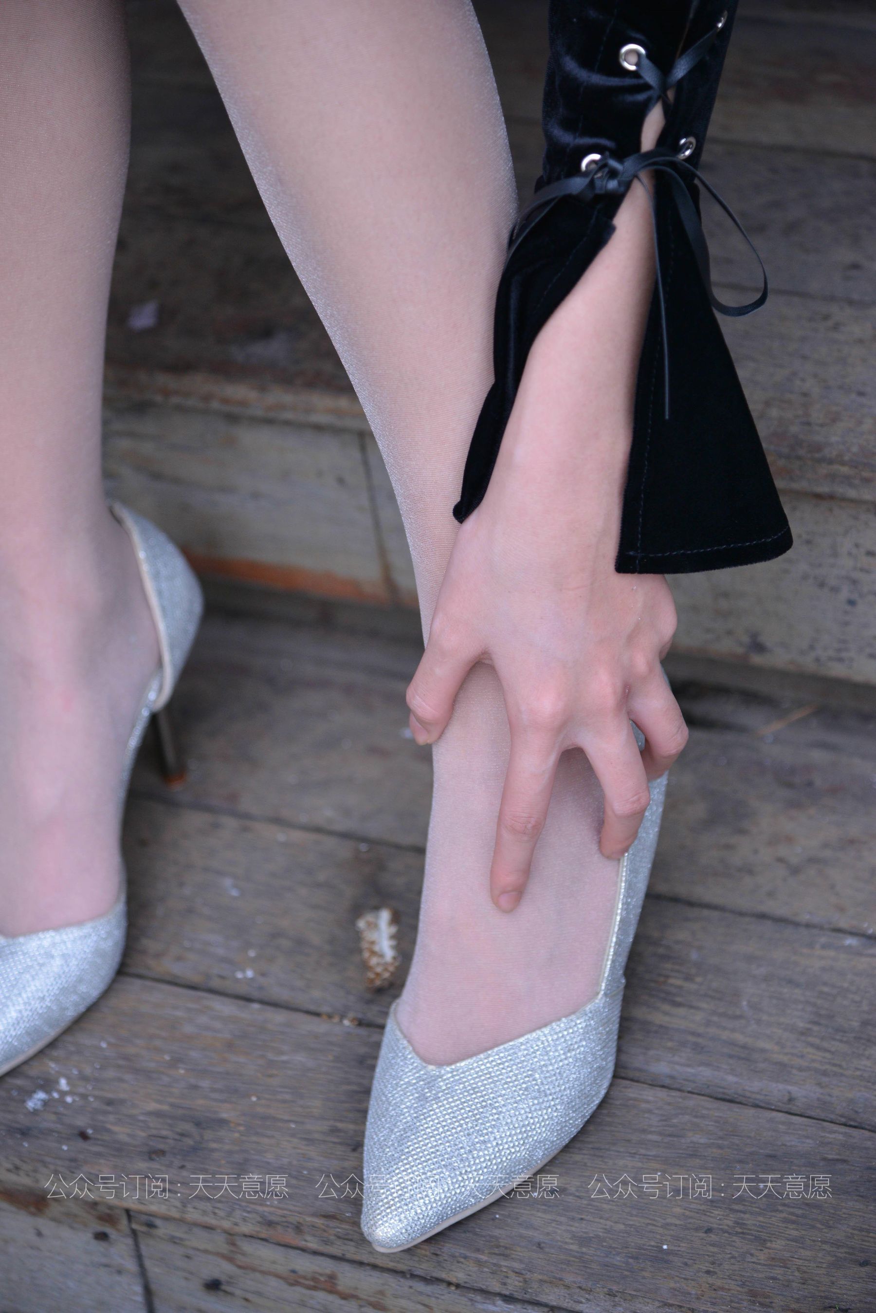 模特：潇潇《楼梯上的黑色绑带》-图52