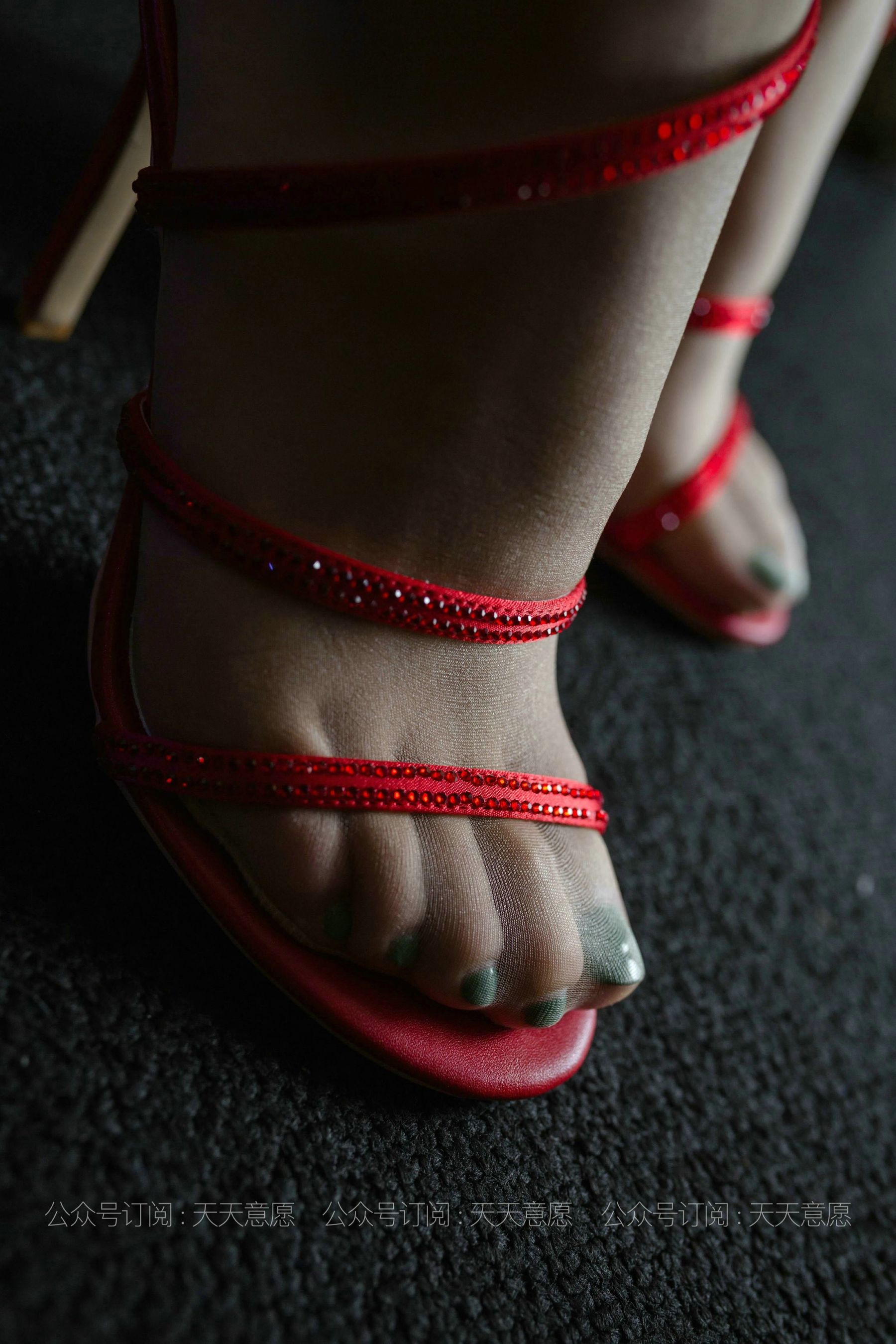 模特：糖糖《糖糖带你吃月饼》-图0