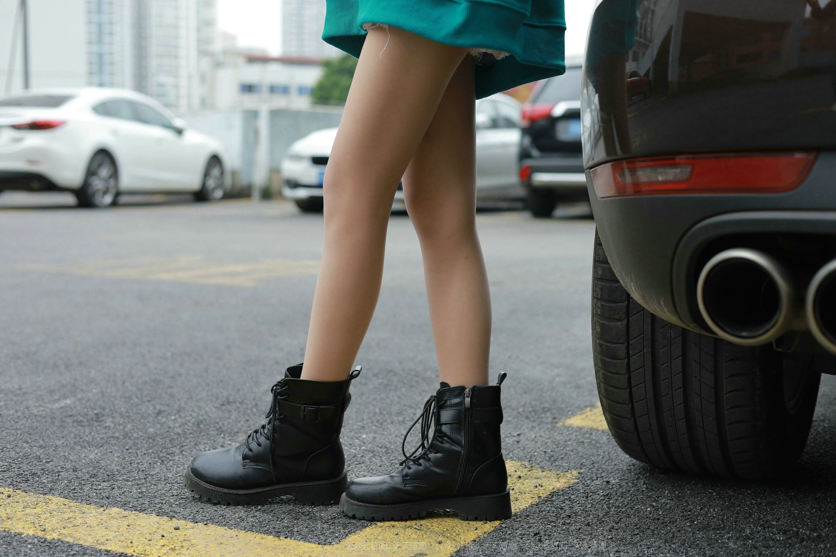 模特：美子《停车场邂逅》-图2
