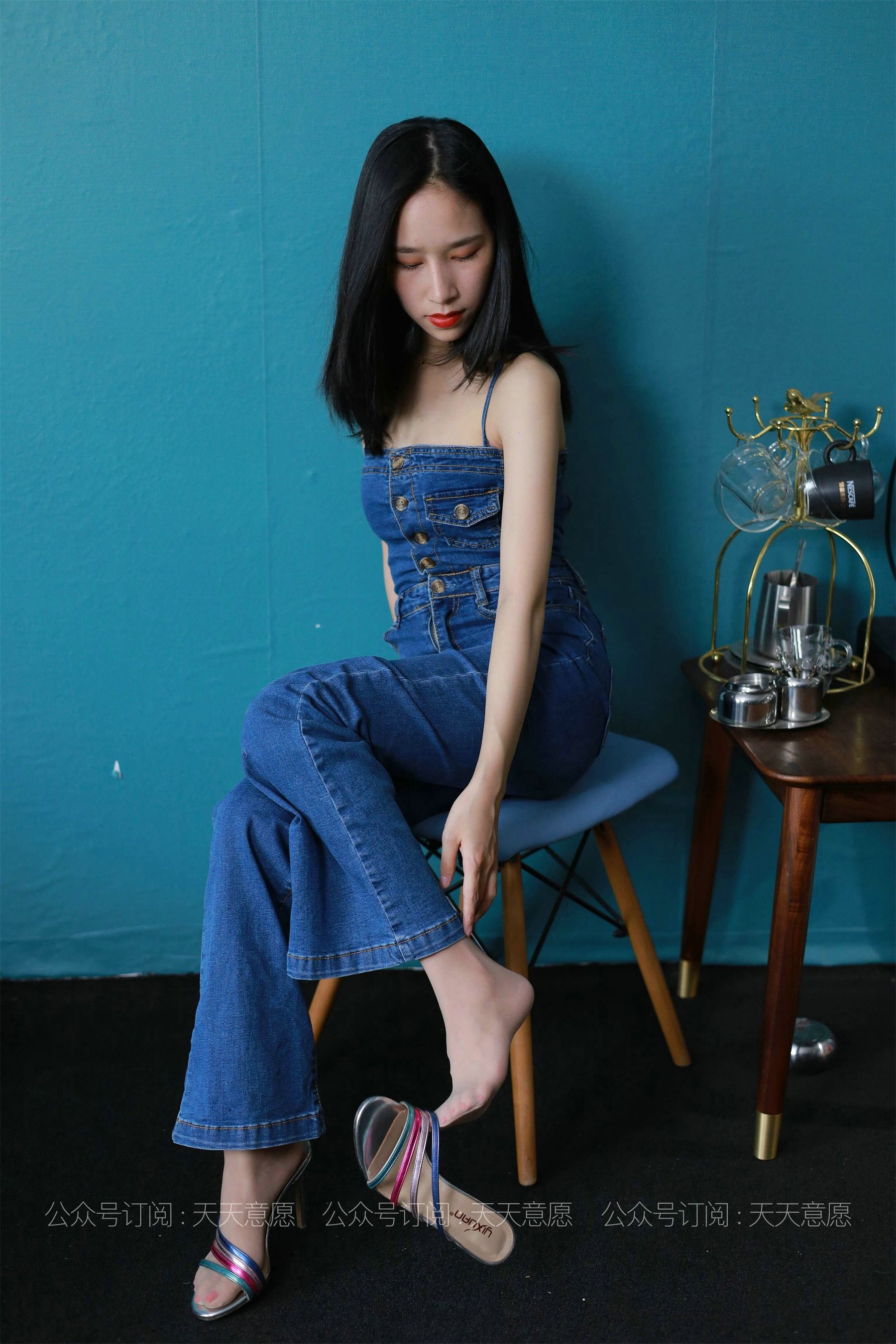 模特：美子《美背库里丝》-图6