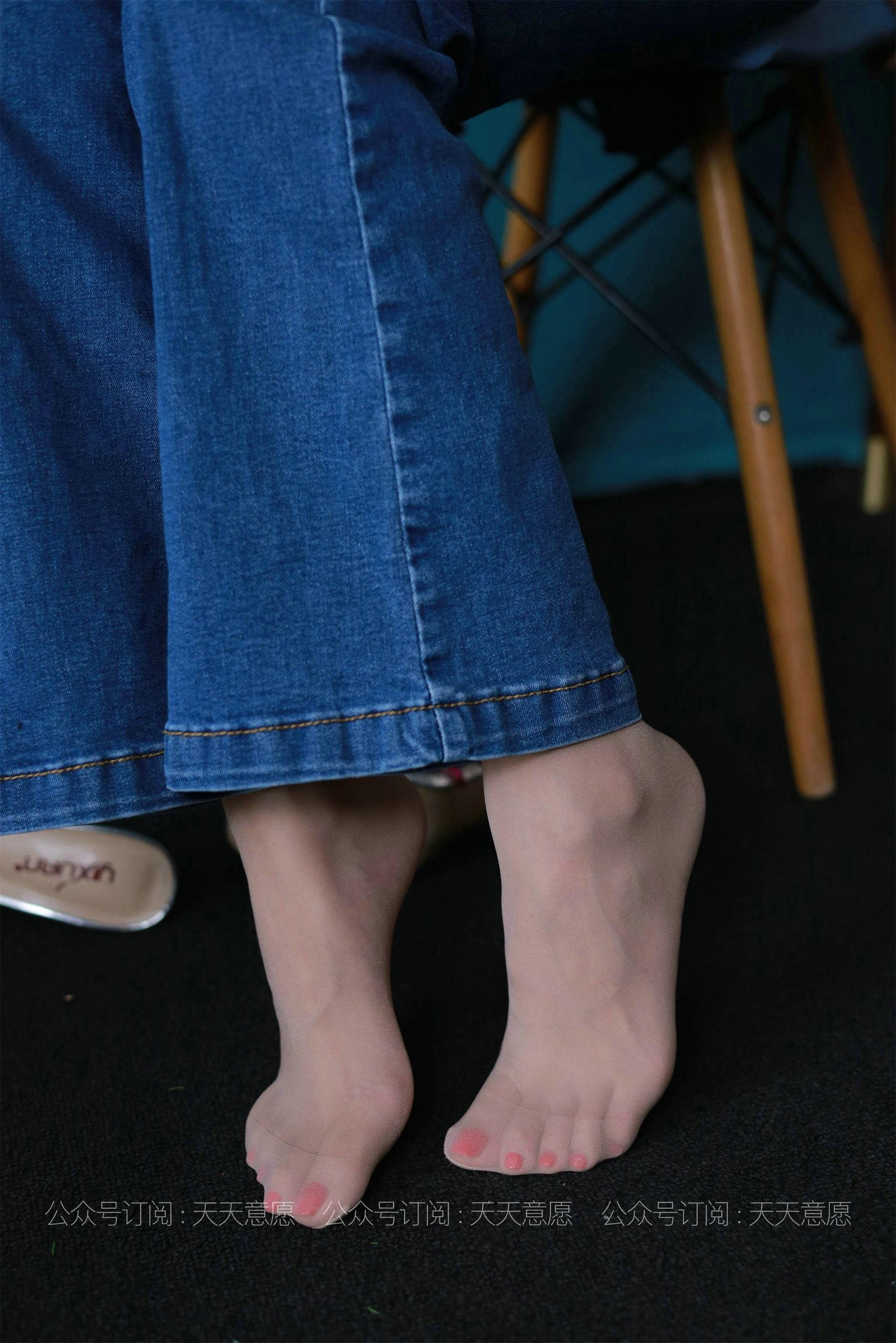 模特：美子《美背库里丝》-图7