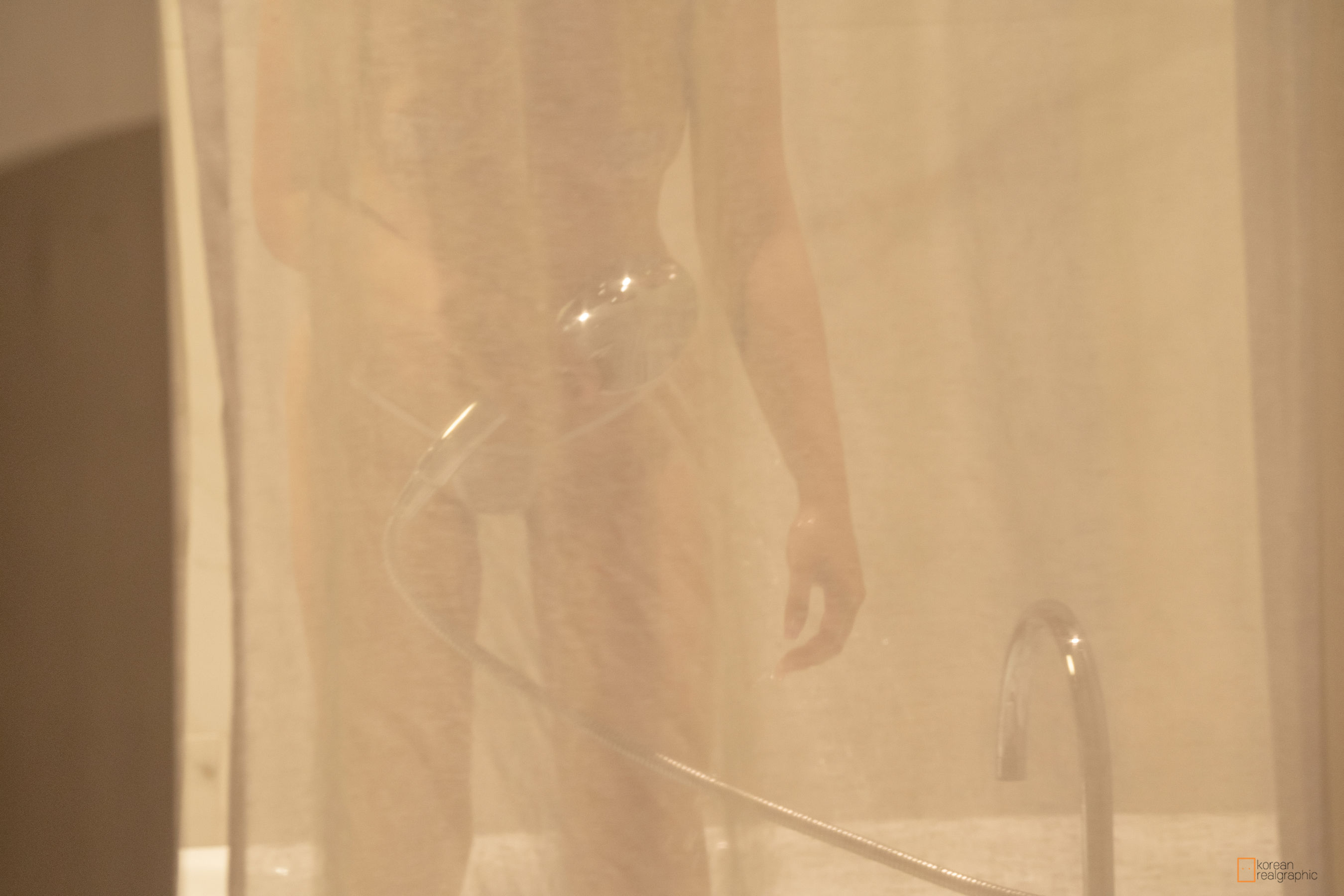 No.046 Taking a shower-图12