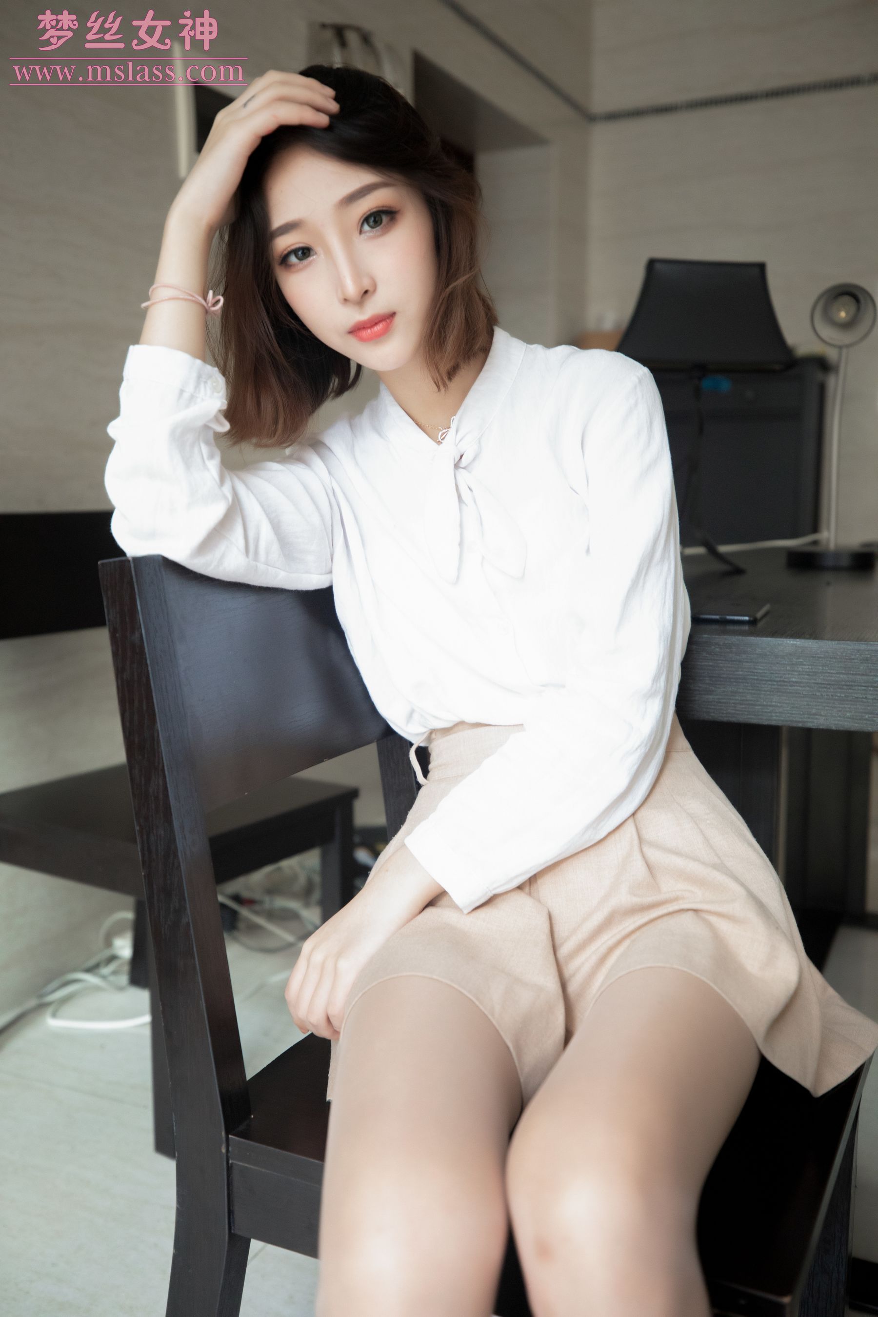 乔儿 美女主播（肉色）-图1