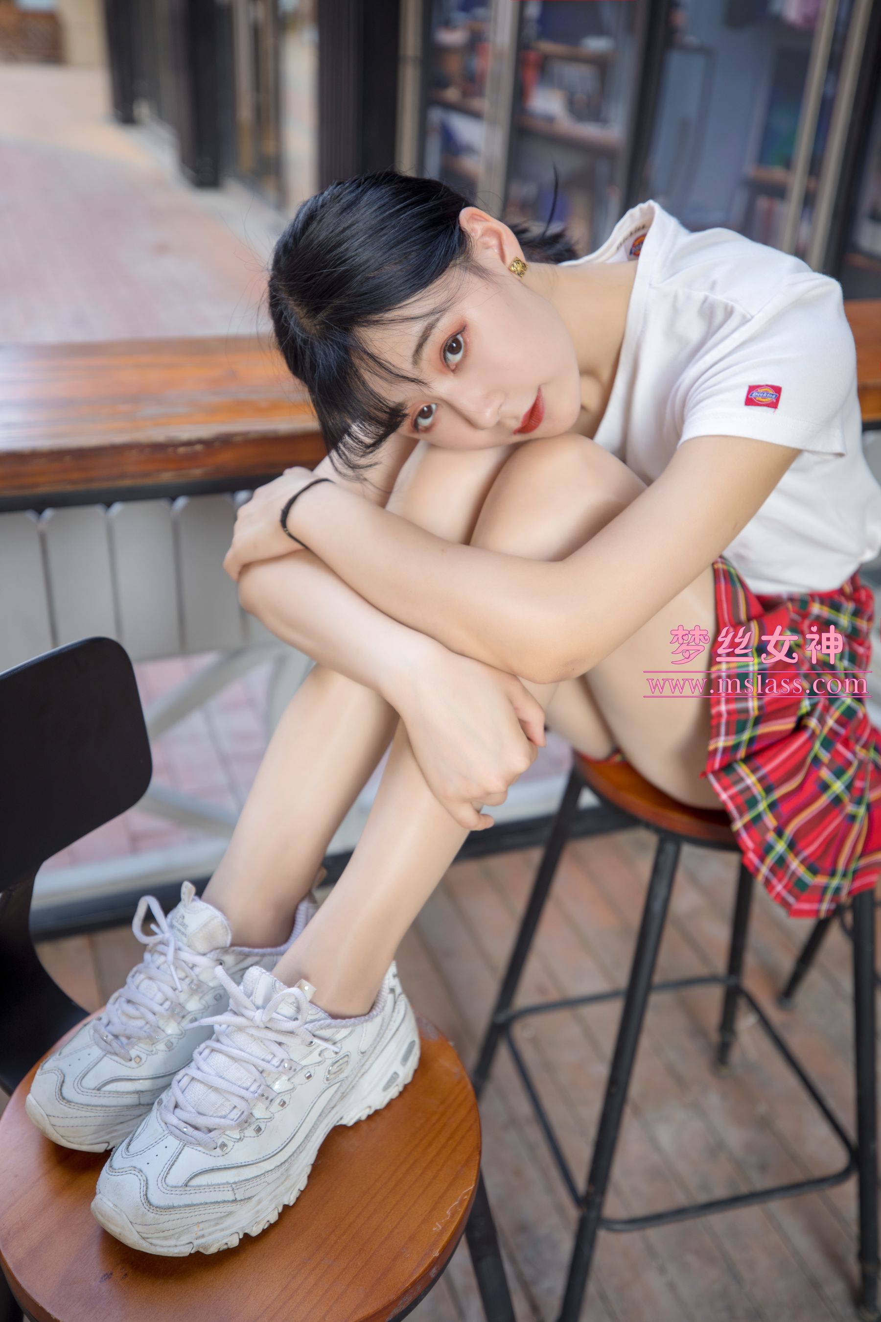 可岚 油光丝袜的少女-图28