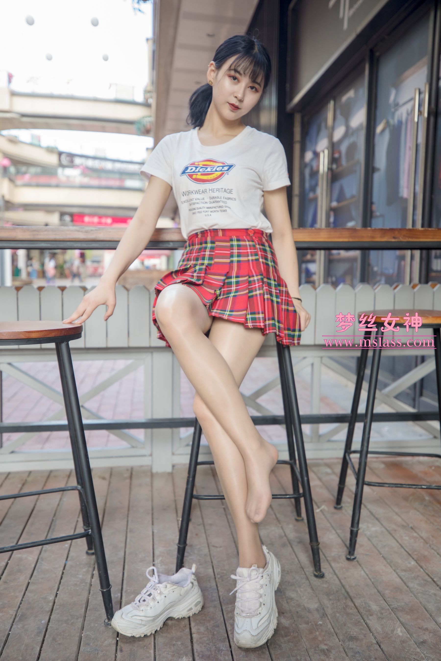 可岚 油光丝袜的少女-图45