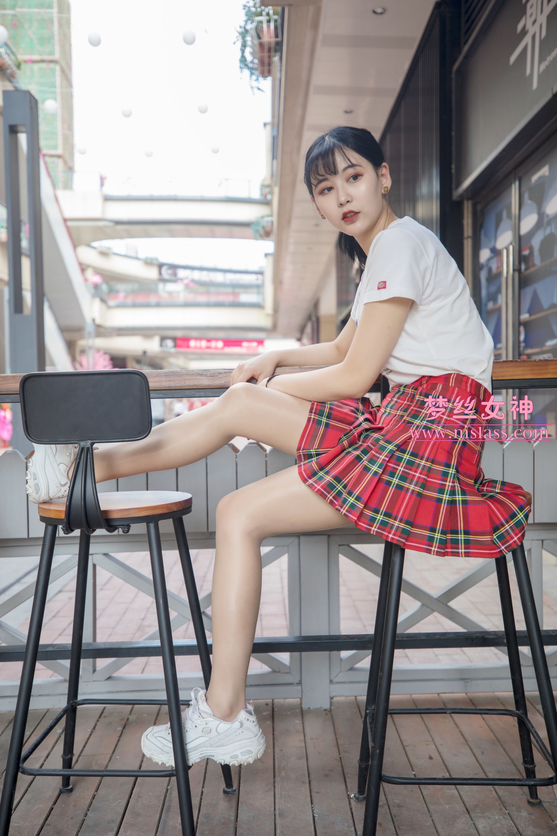 可岚 油光丝袜的少女-图46