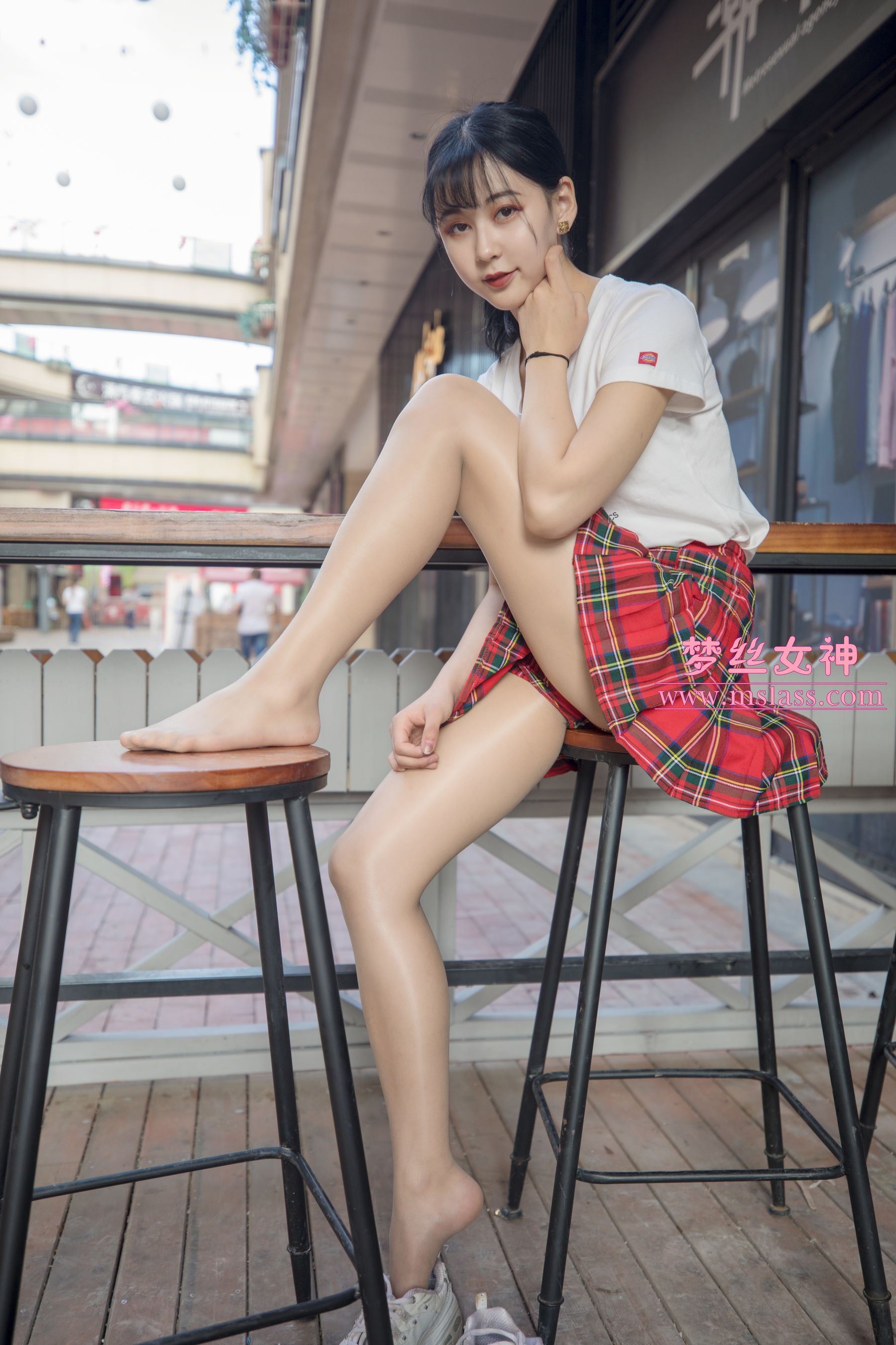 可岚 油光丝袜的少女-图49