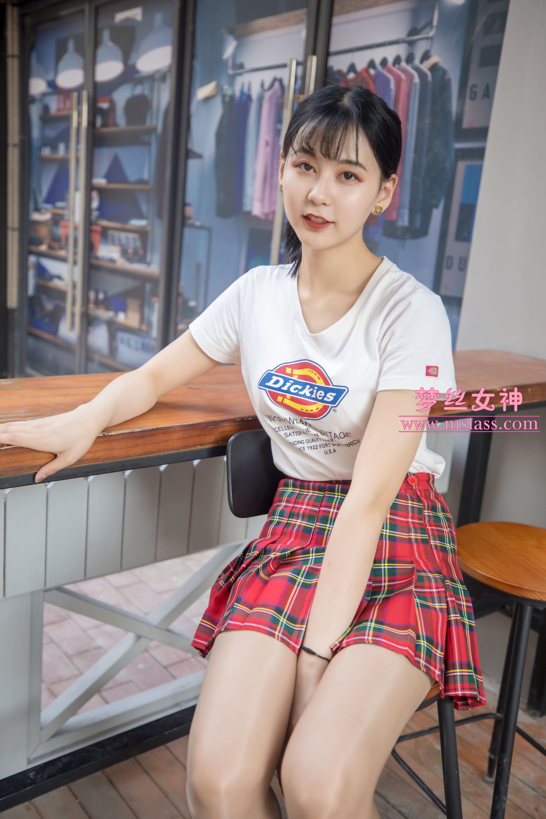 可岚 油光丝袜的少女-图73