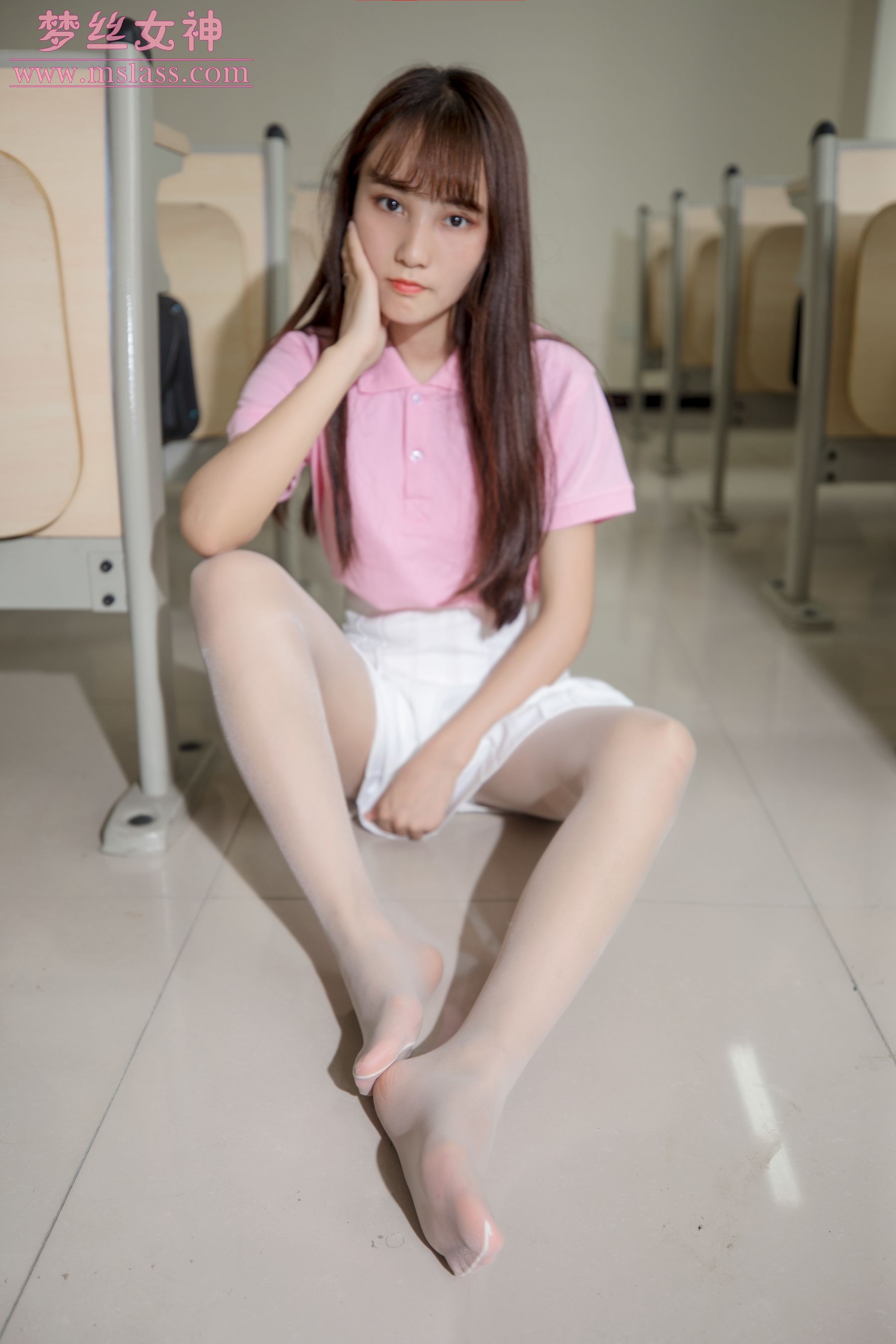 小兔 校园黑丝和白丝的可爱-图18