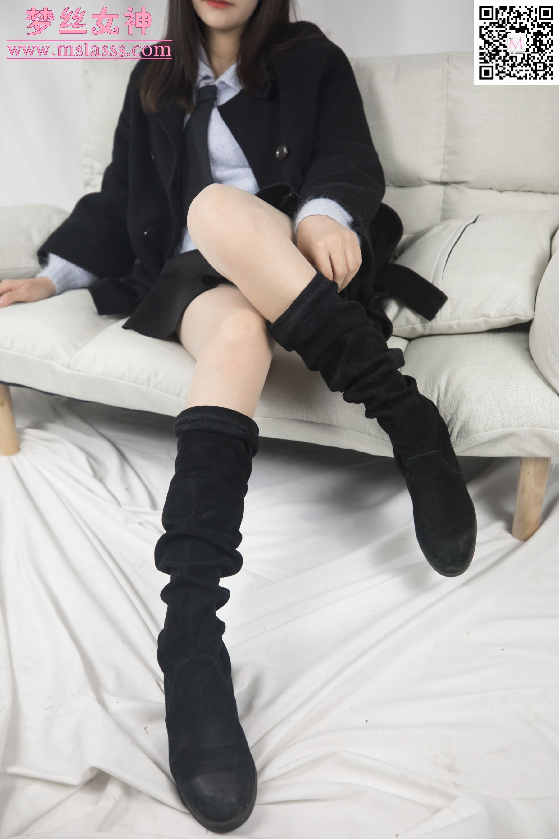 小盐 黑风衣下的美腿-图16