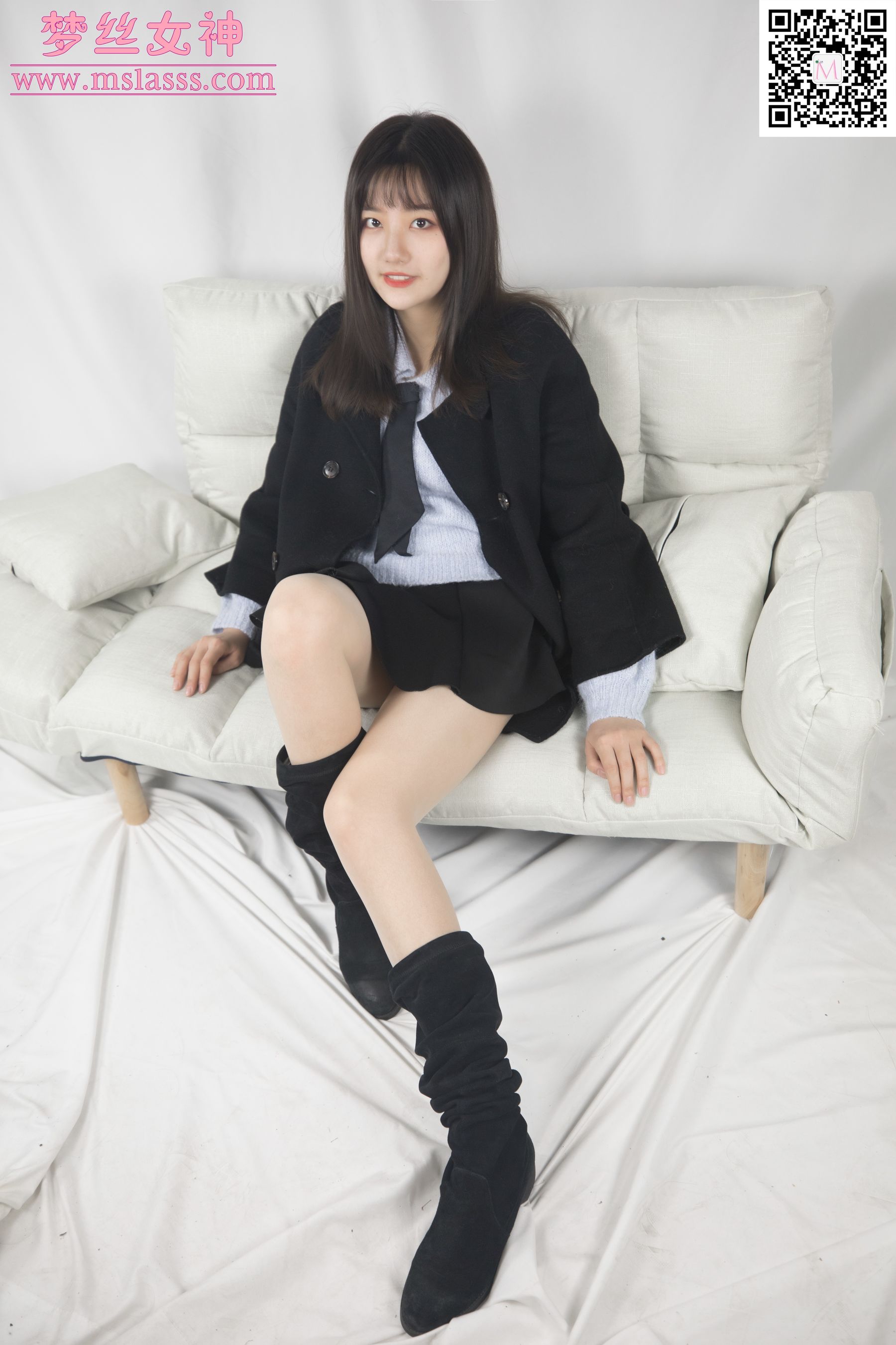 小盐 黑风衣下的美腿-图26