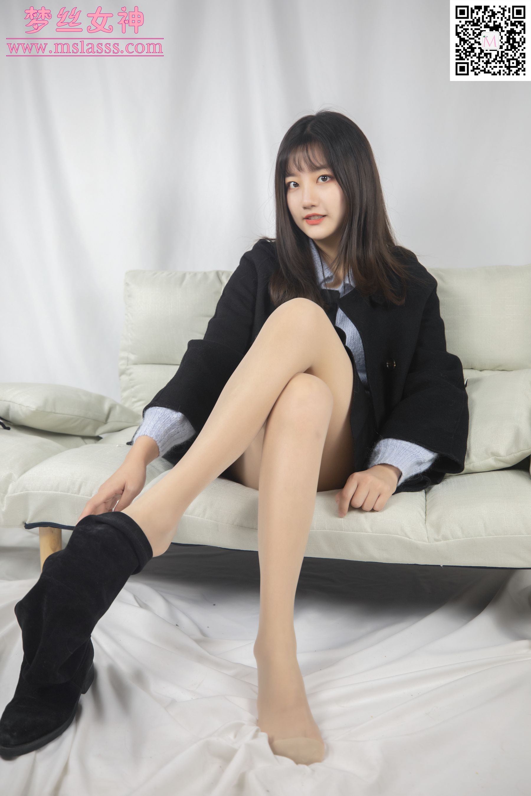 小盐 黑风衣下的美腿-图31