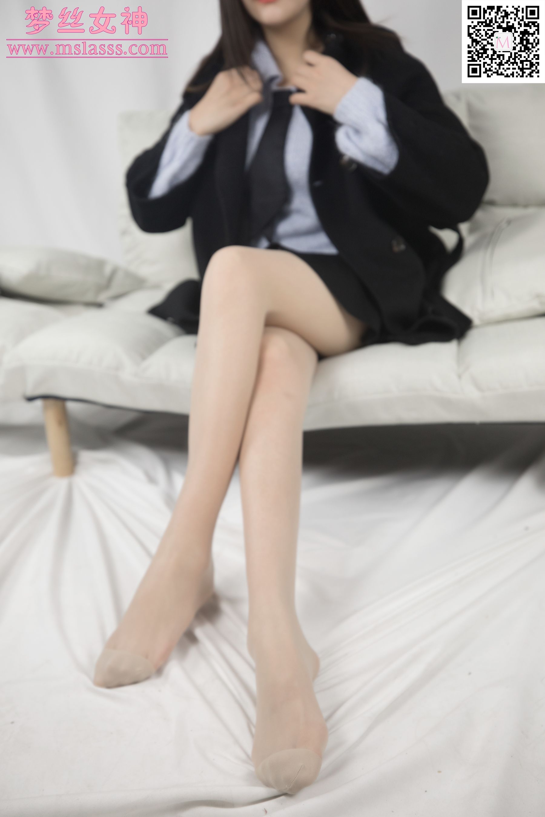 小盐 黑风衣下的美腿-图35