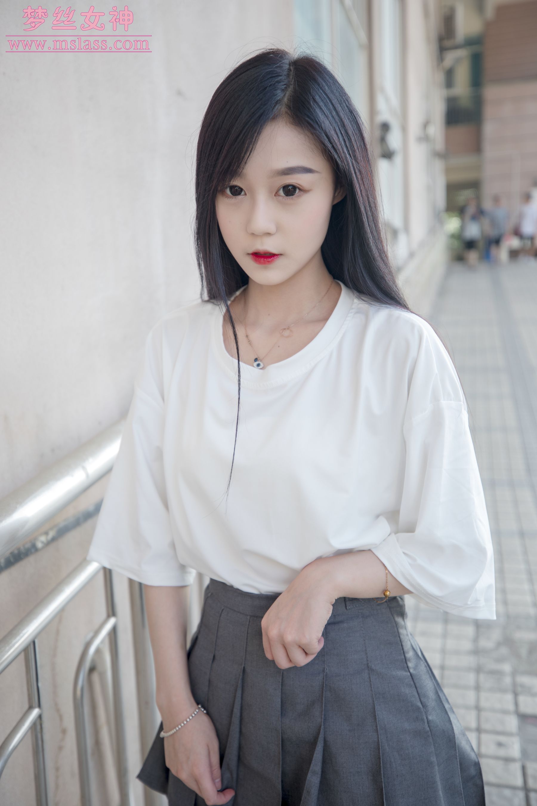 灵灵 甜静的明星脸-图1