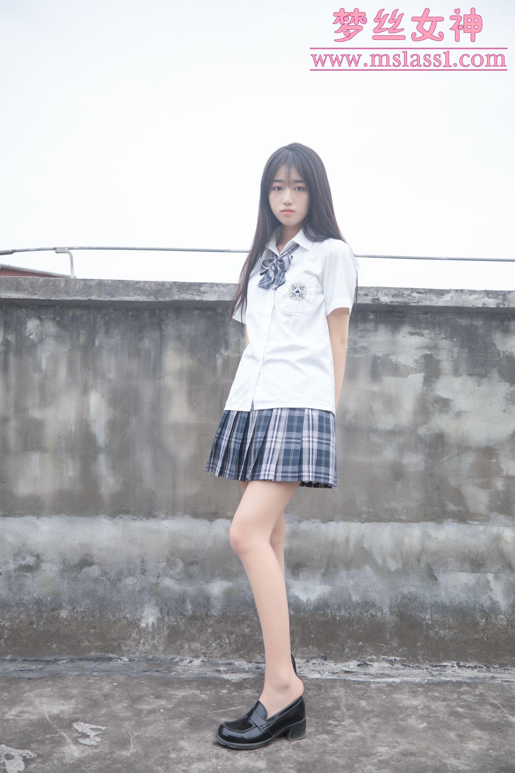 王娇娇 天台JK少女-图16