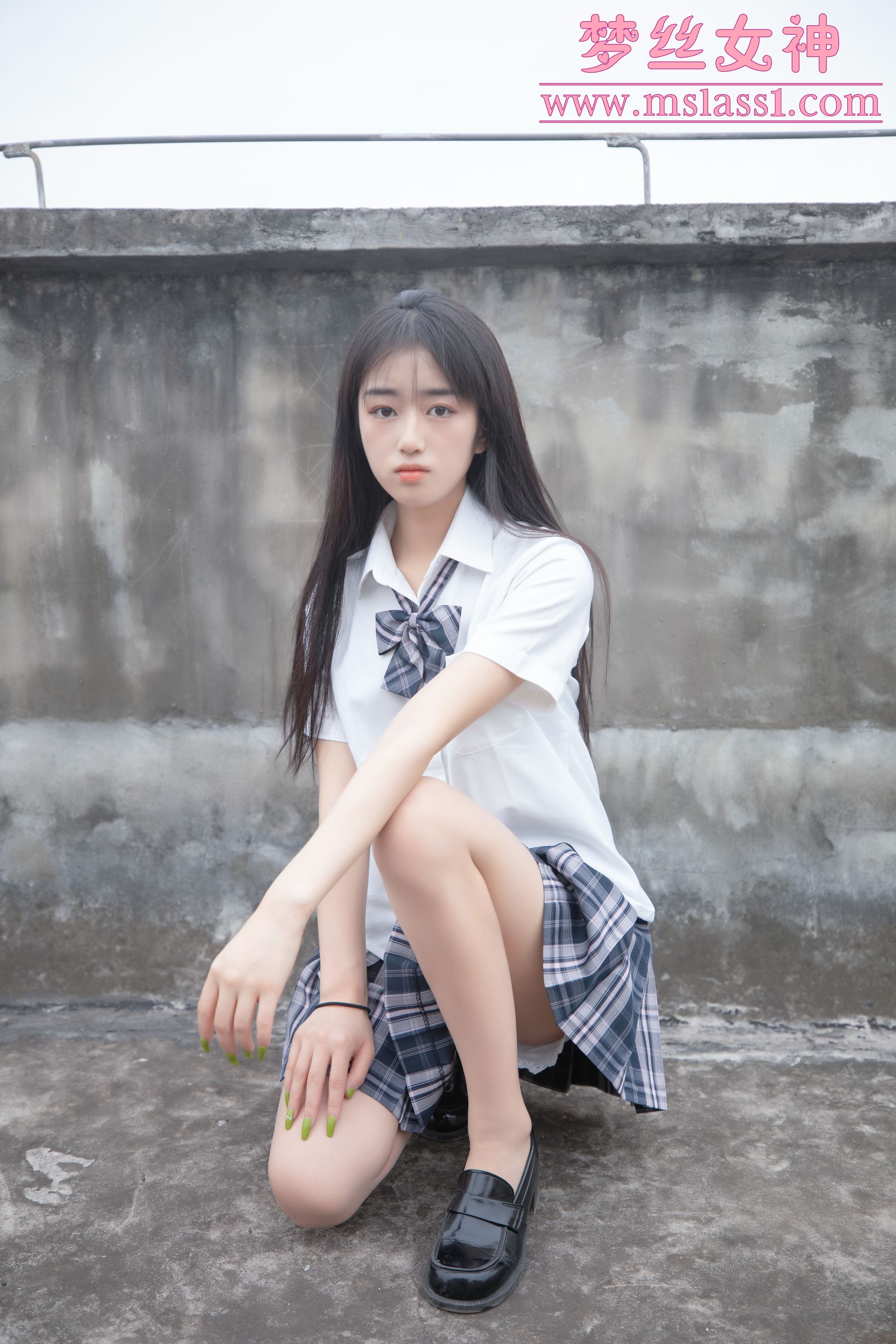 王娇娇 天台JK少女-图17