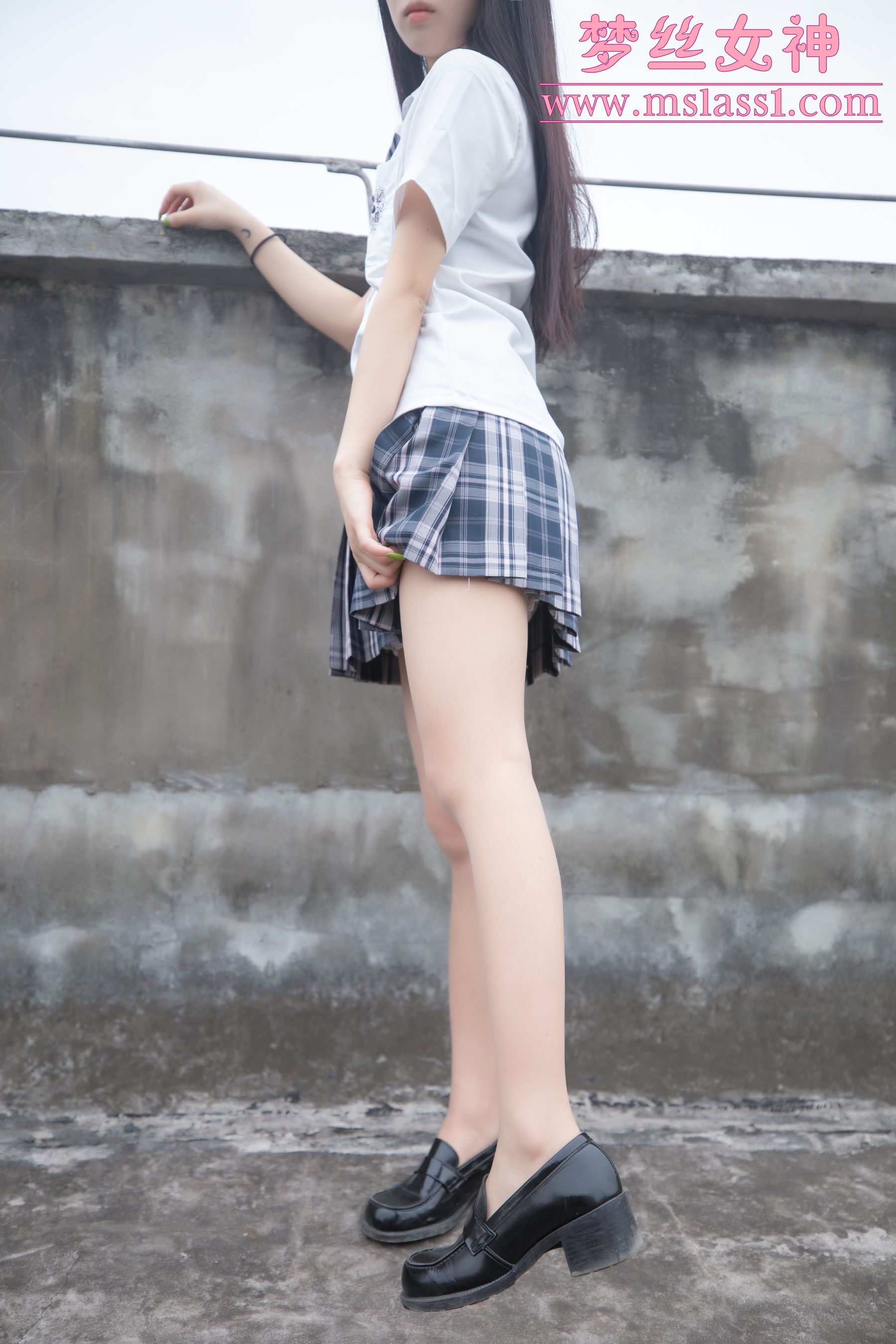 王娇娇 天台JK少女-图35