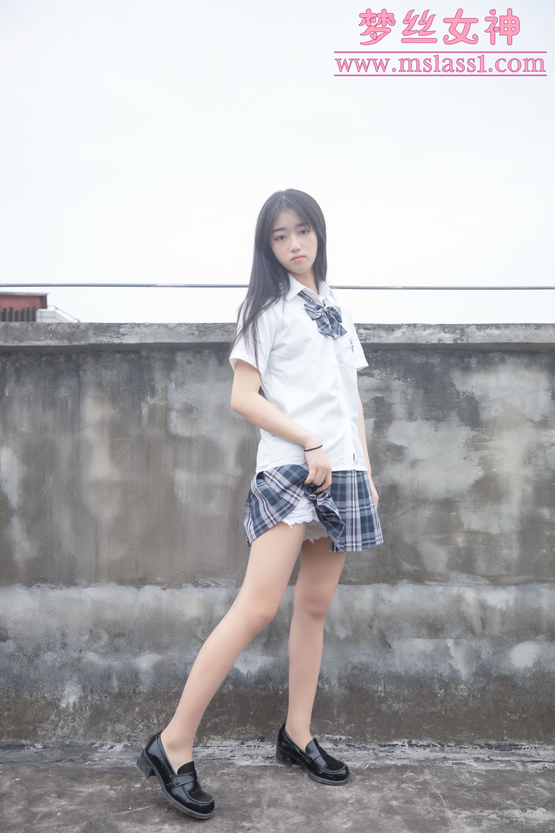 王娇娇 天台JK少女-图39