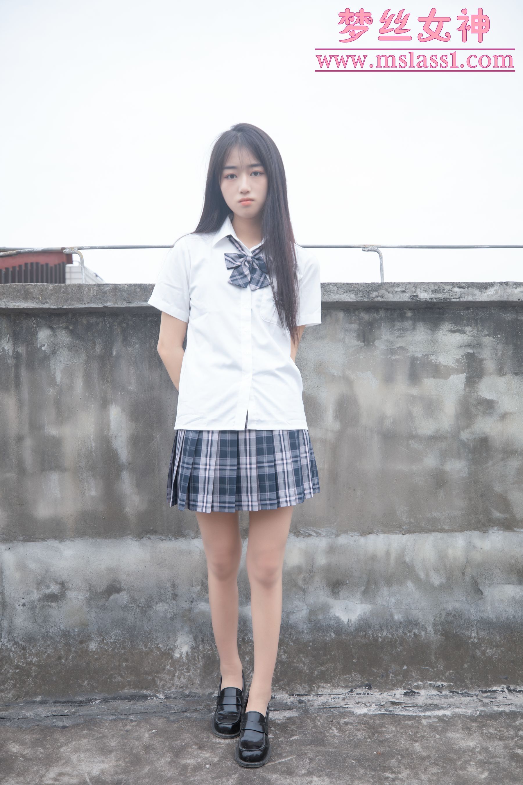 王娇娇 天台JK少女-图4