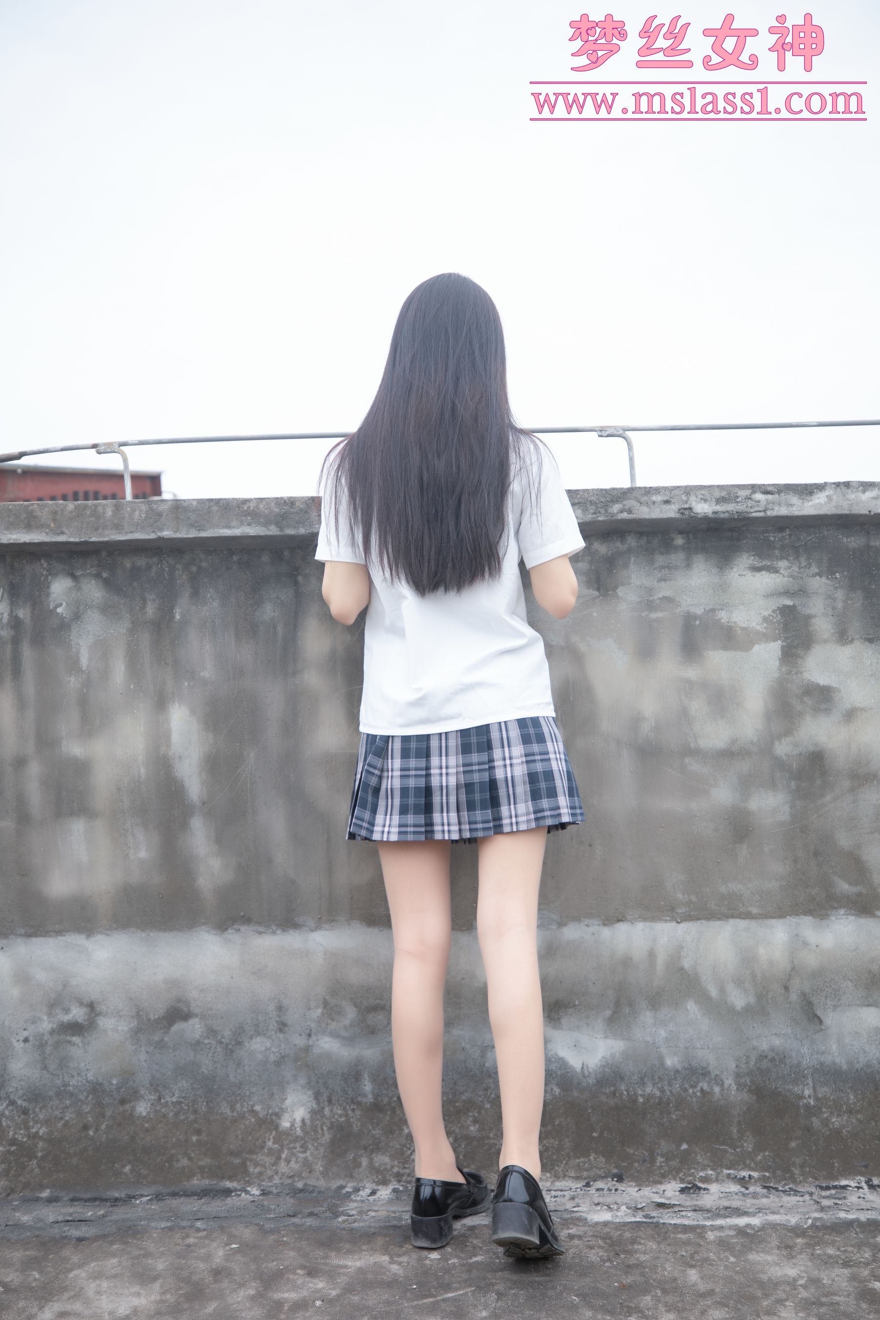 王娇娇 天台JK少女-图8