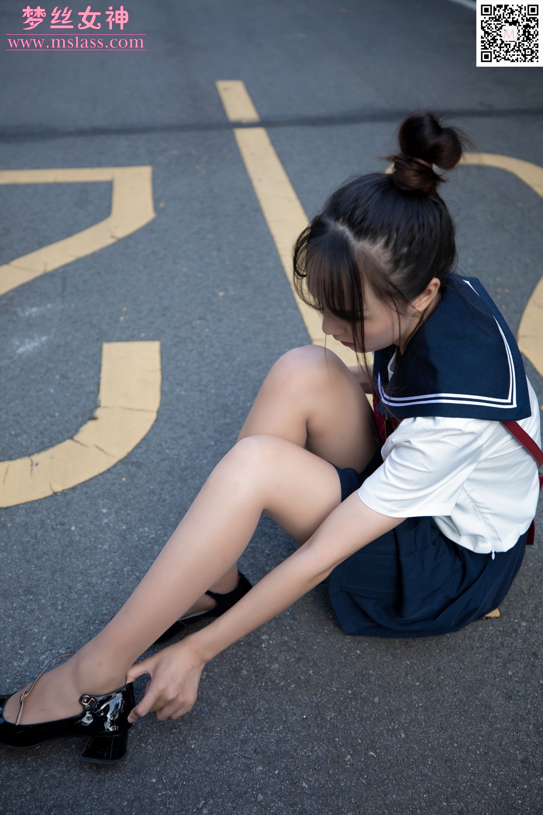 玥玥 JK小女神-图24