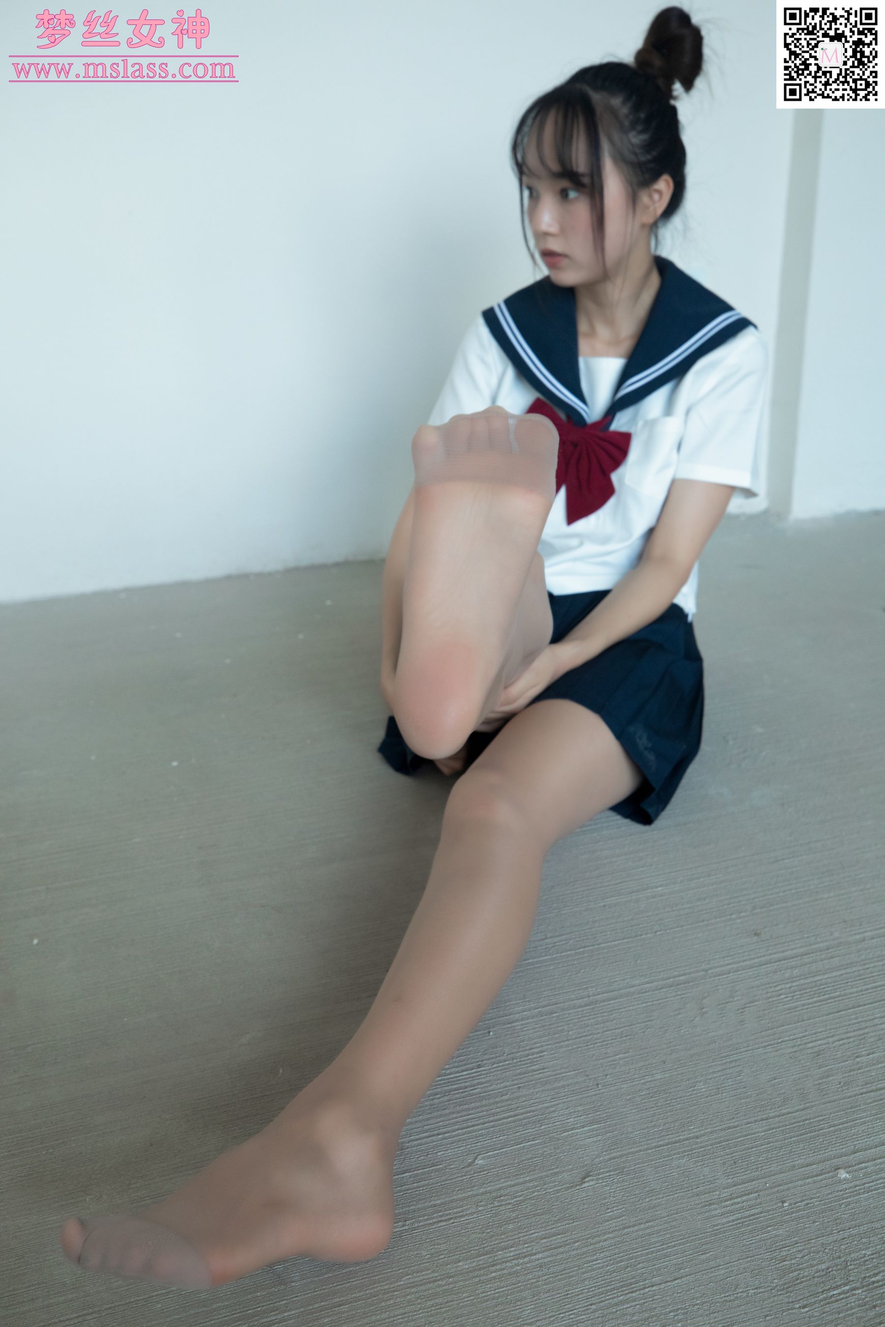 玥玥 JK小女神-图44