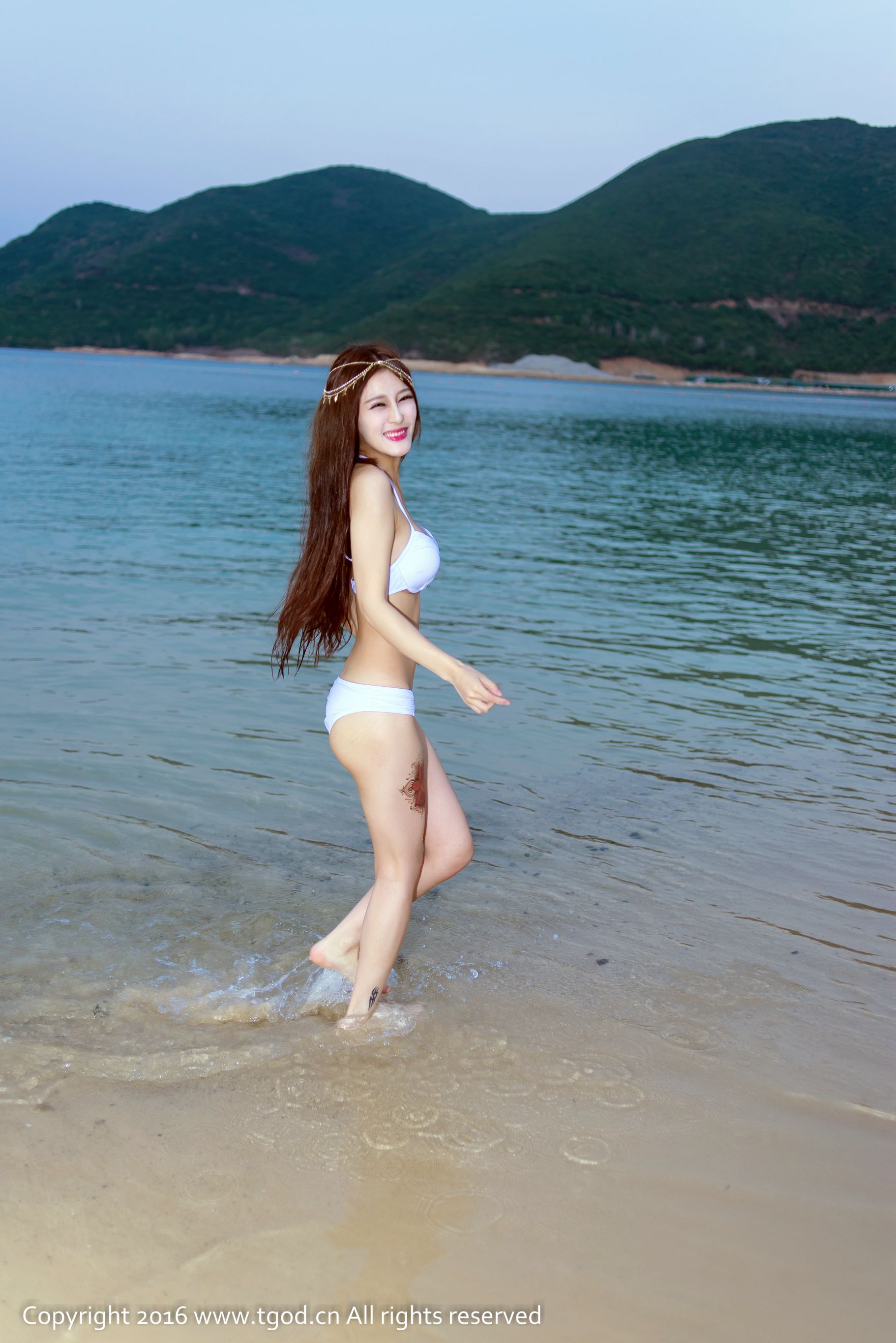 Abby王乔恩《越南芽庄旅拍》气质女神呆萌美-图8