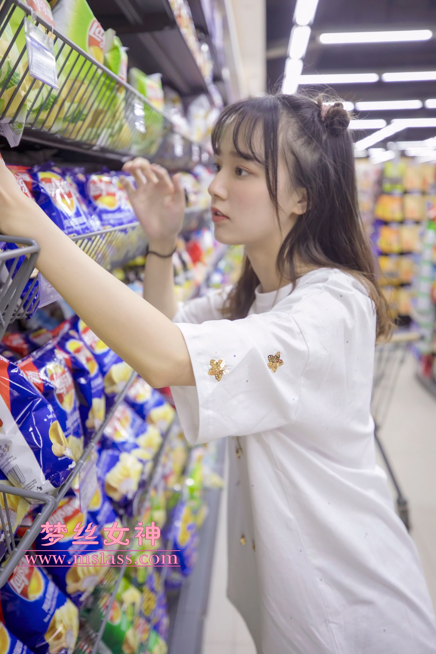 玥玥 超市的吃货少女-图6