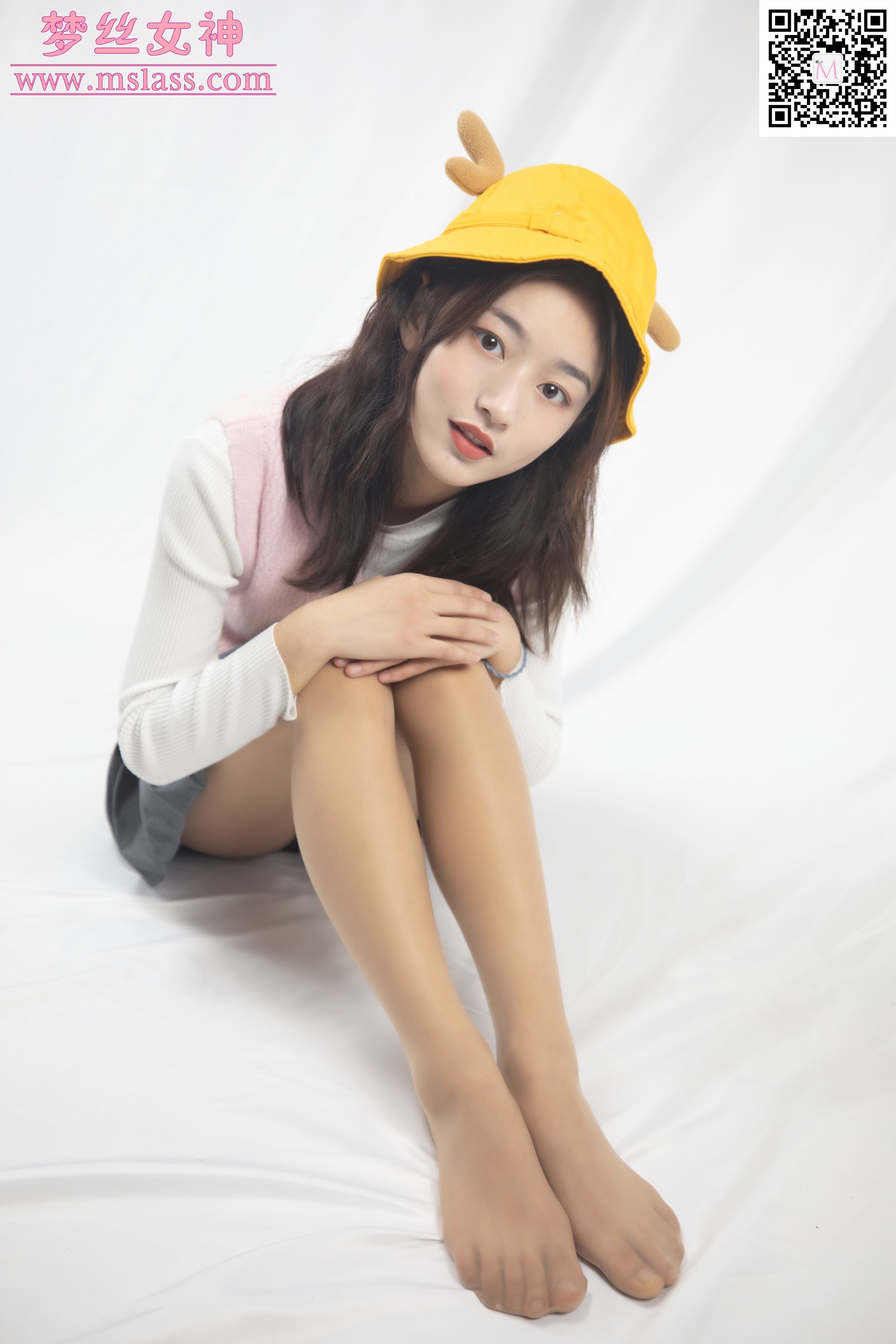 璇璇 9分颜值 小黄鸭帽-图1