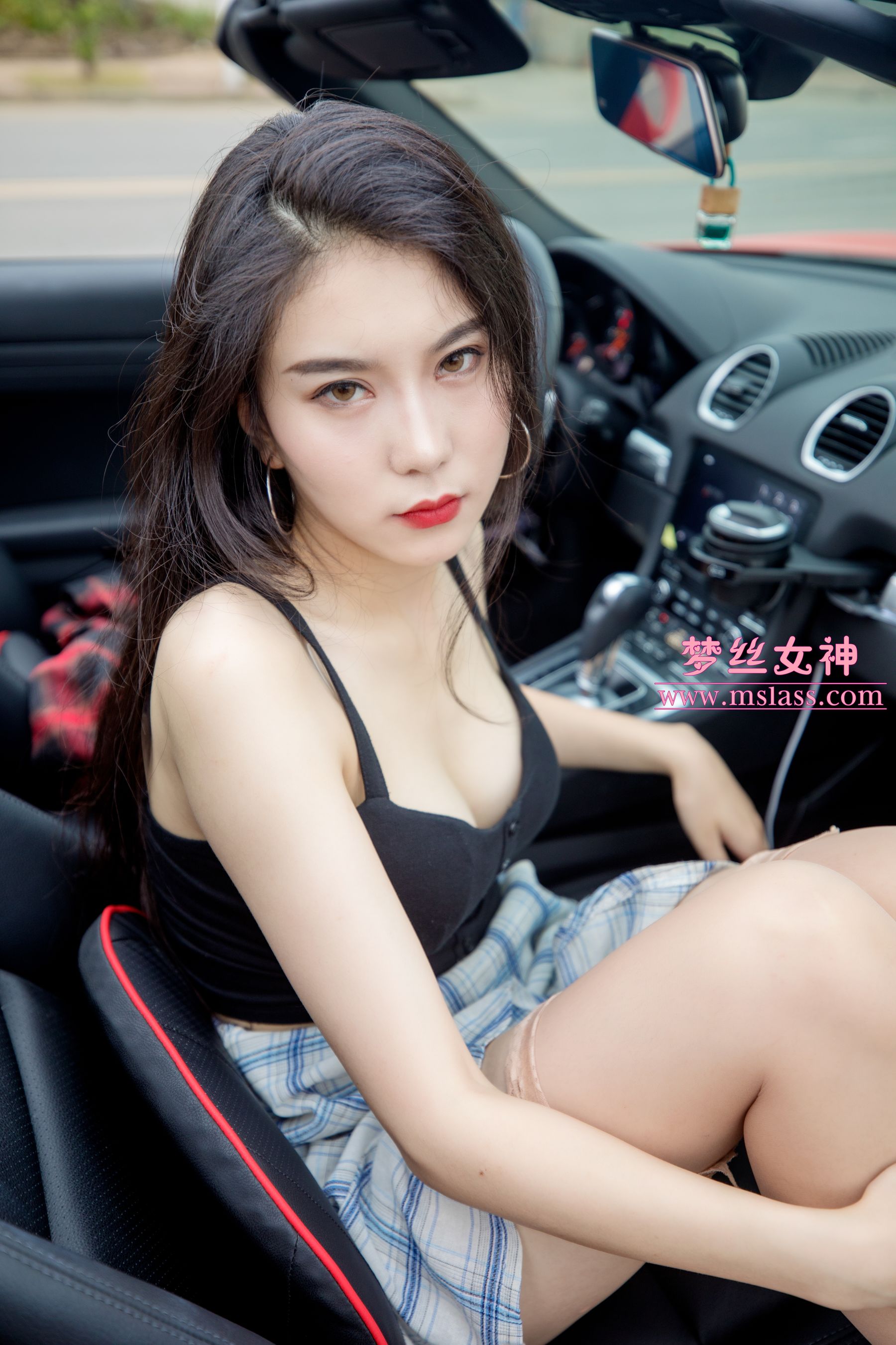 苏安希 跑车丝袜女神-图35