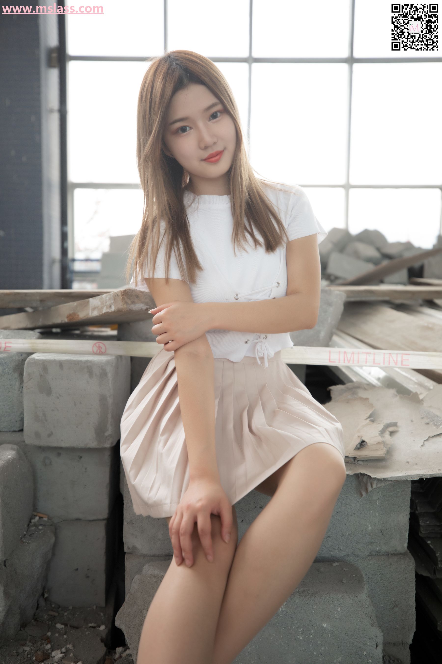 除夕 废墟的小白鞋-图10