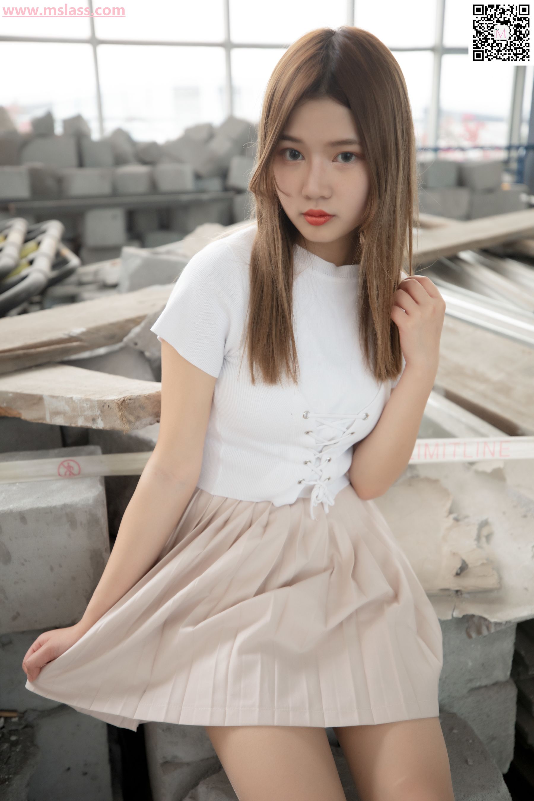 除夕 废墟的小白鞋-图13