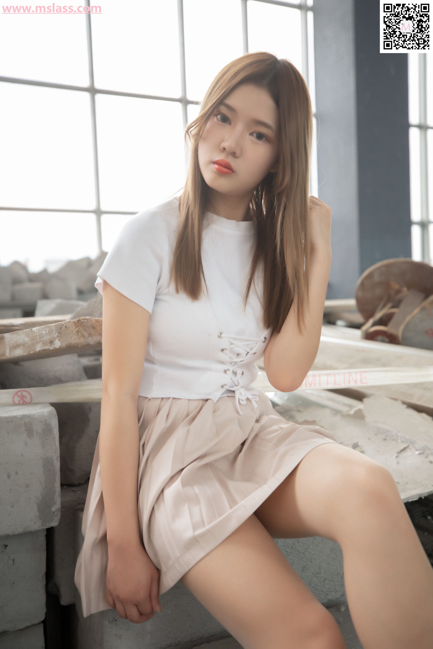 除夕 废墟的小白鞋-图15