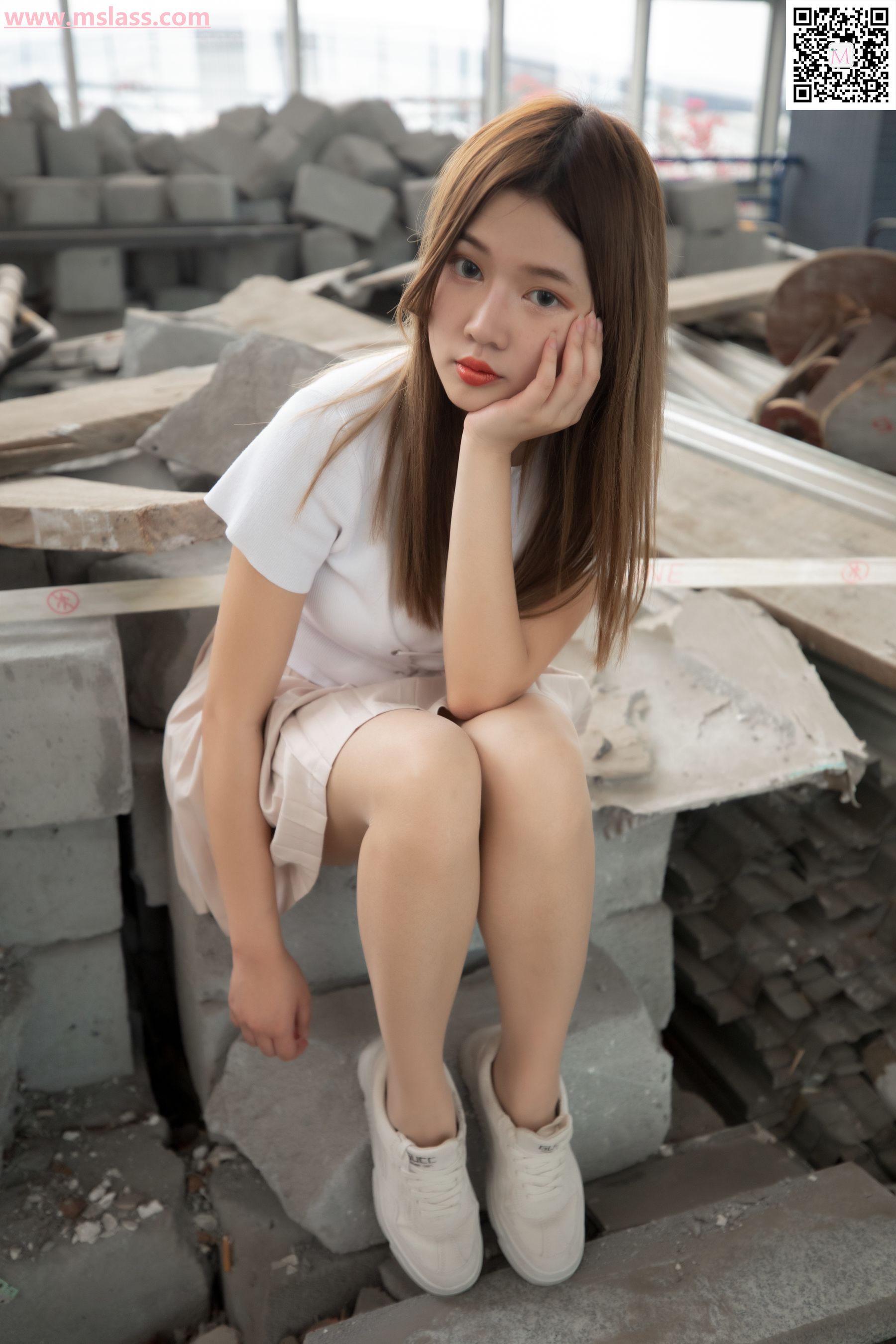 除夕 废墟的小白鞋-图25