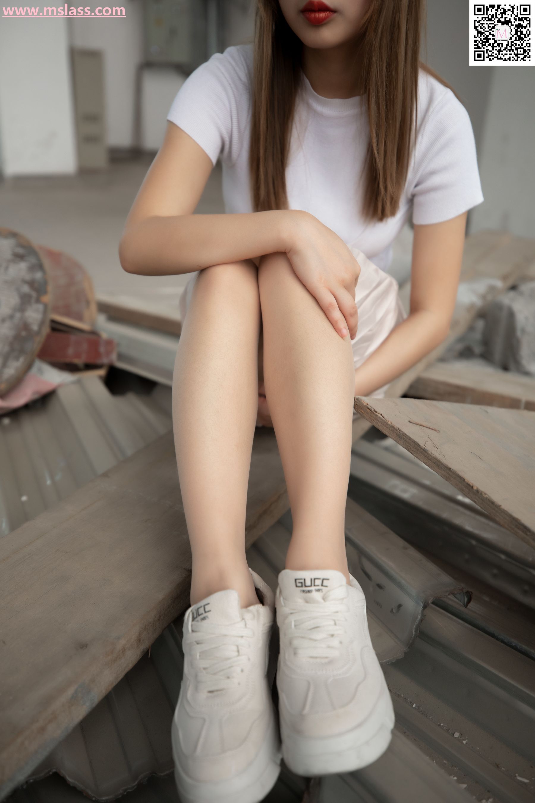 除夕 废墟的小白鞋-图31