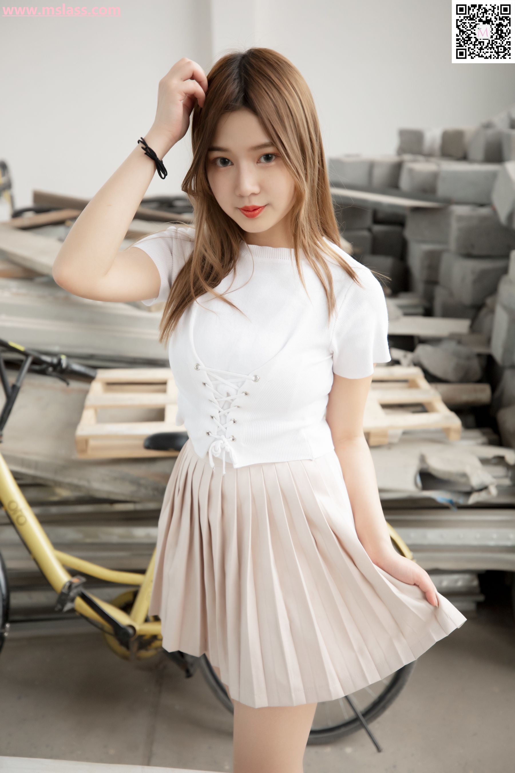 除夕 废墟的小白鞋-图8