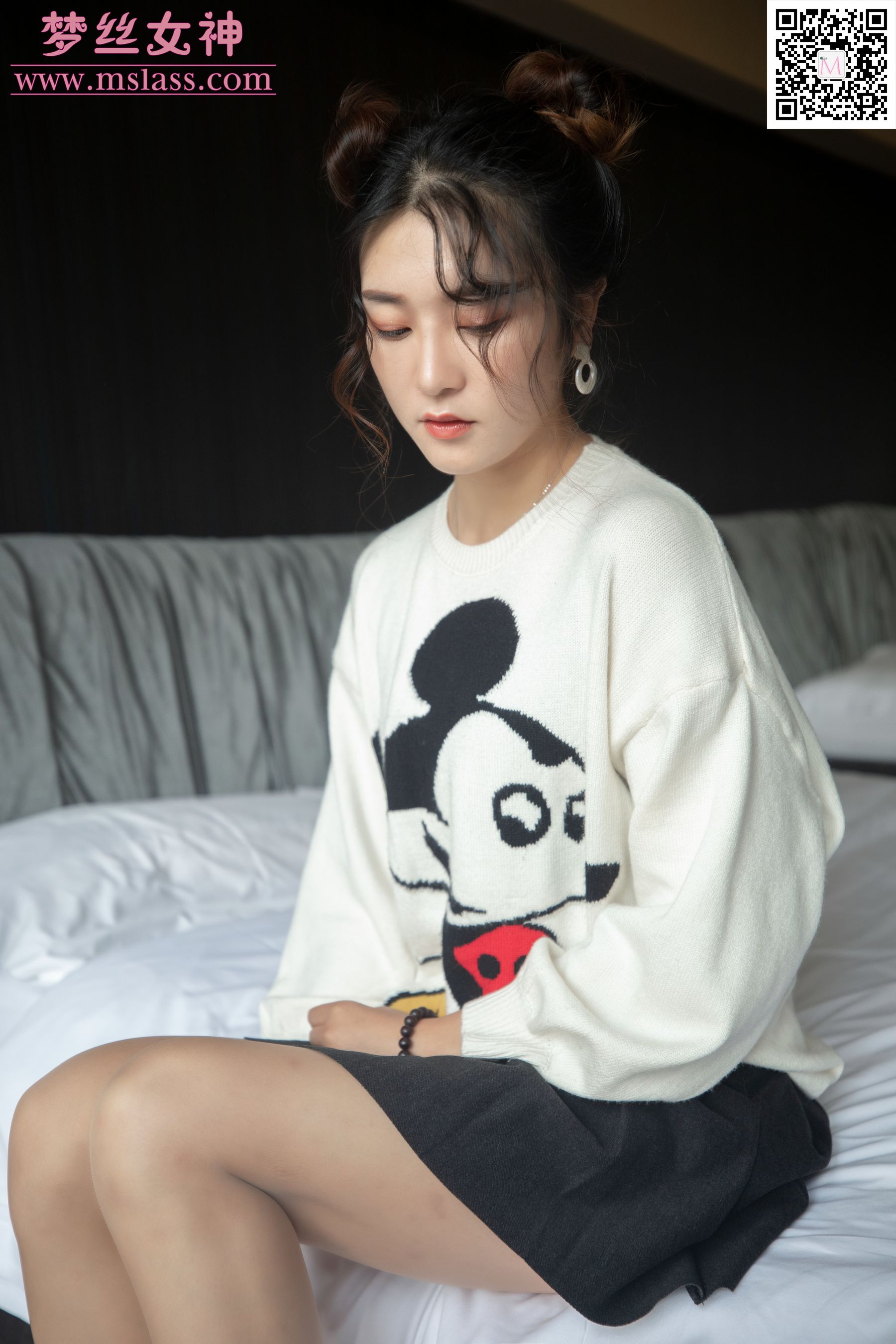 雨晨 白卫衣下的美-图1